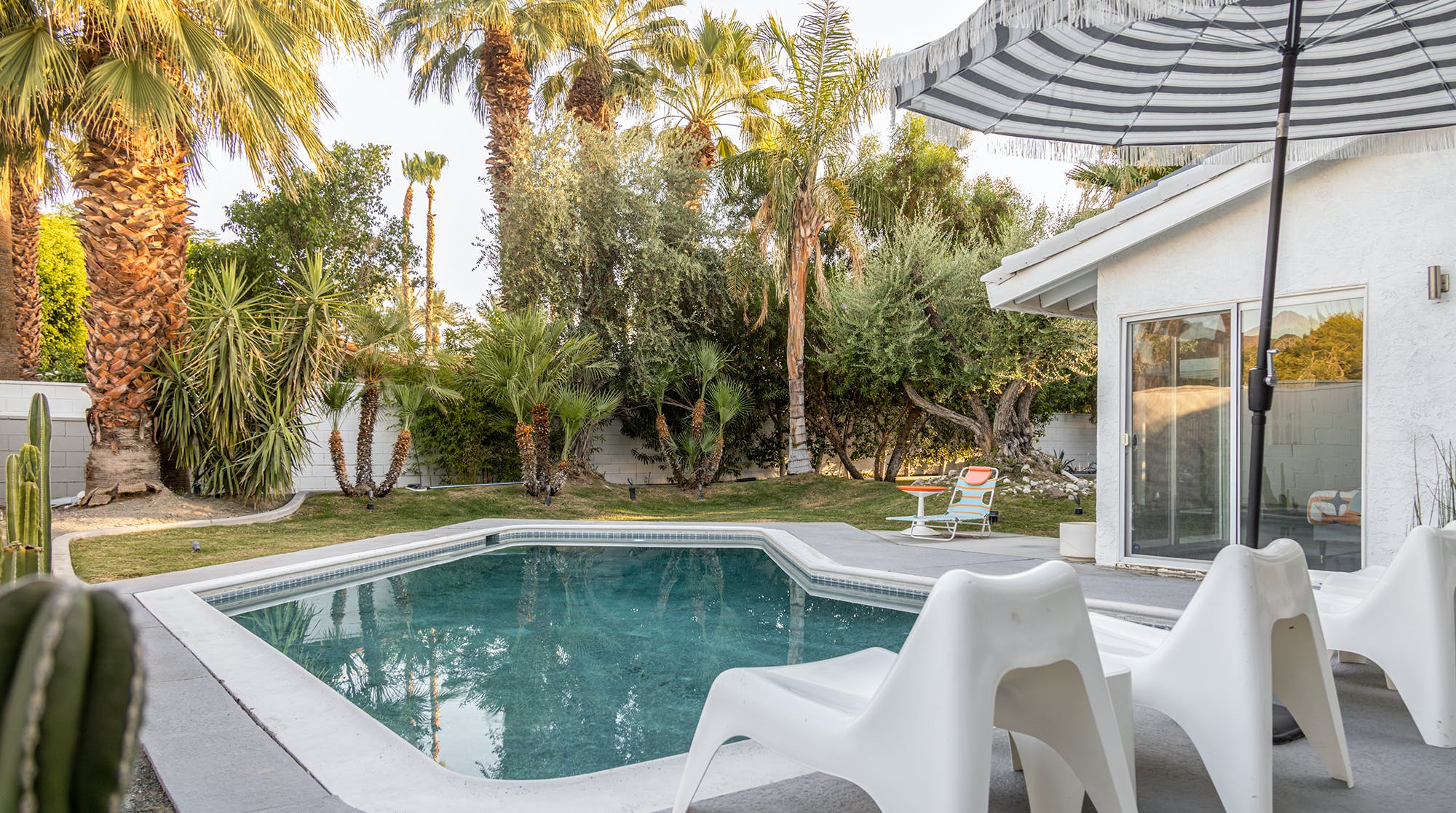 Casa Malki Palm Desert: Luxury 3-Bedroom Apartment with Pool and Tennis Court, Palm Desert