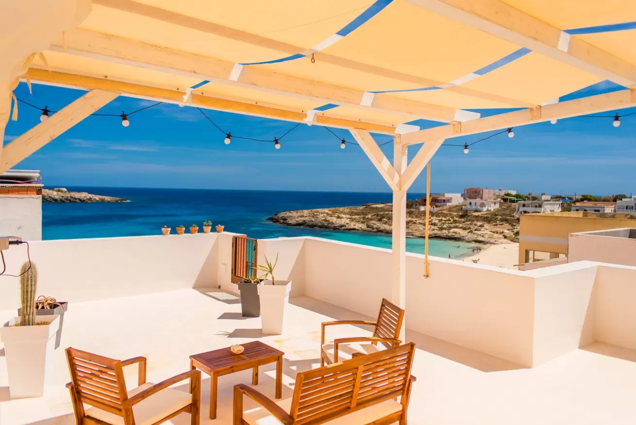 Casa Mandorlo Agrigento: Charming 3-Bedroom Apartment with Sea Views and Beach Nearby, Agrigento Malta