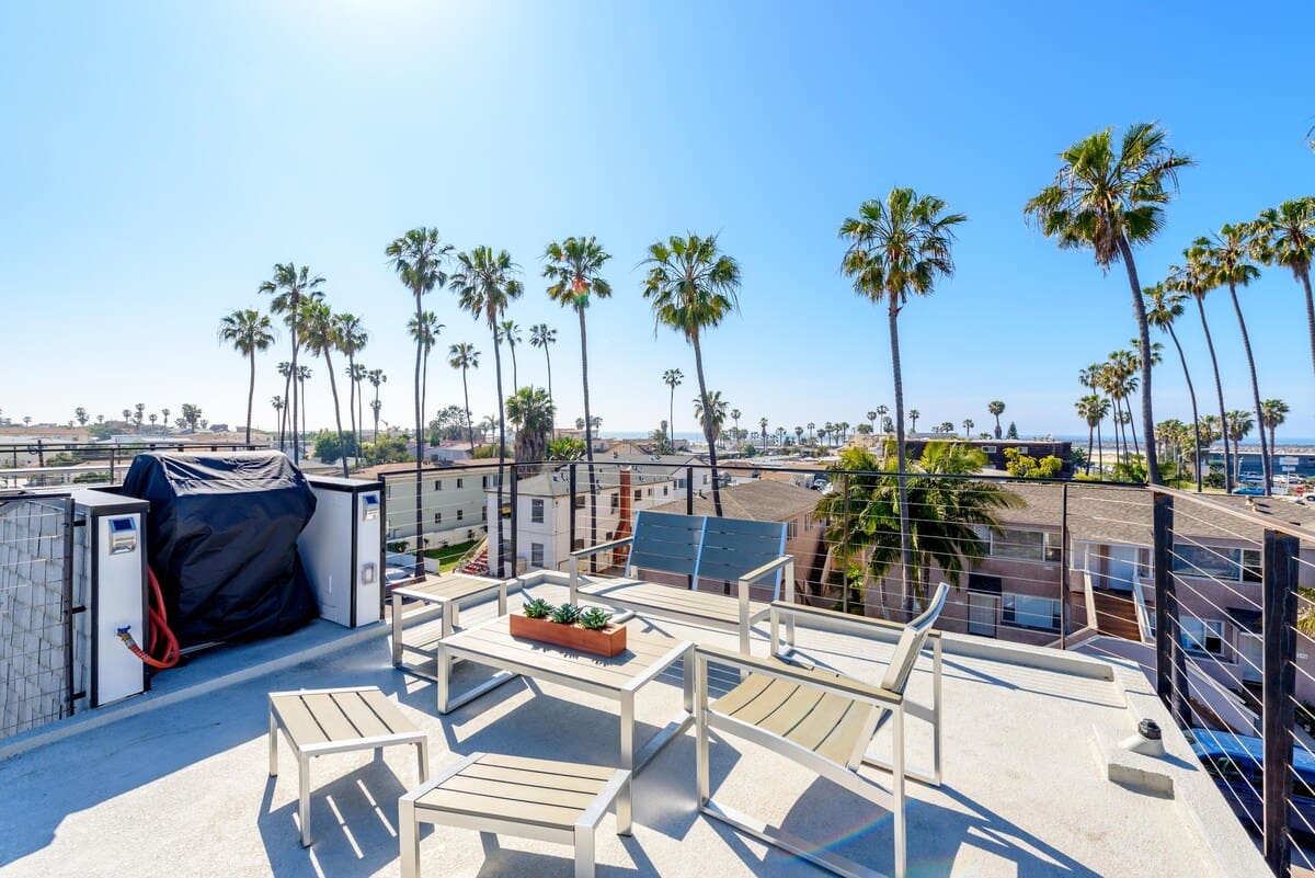 Casa Marineros Ocean Beach: Stylish 2-Bedroom Golf Villa Rental with Ocean Views, Ocean Beach