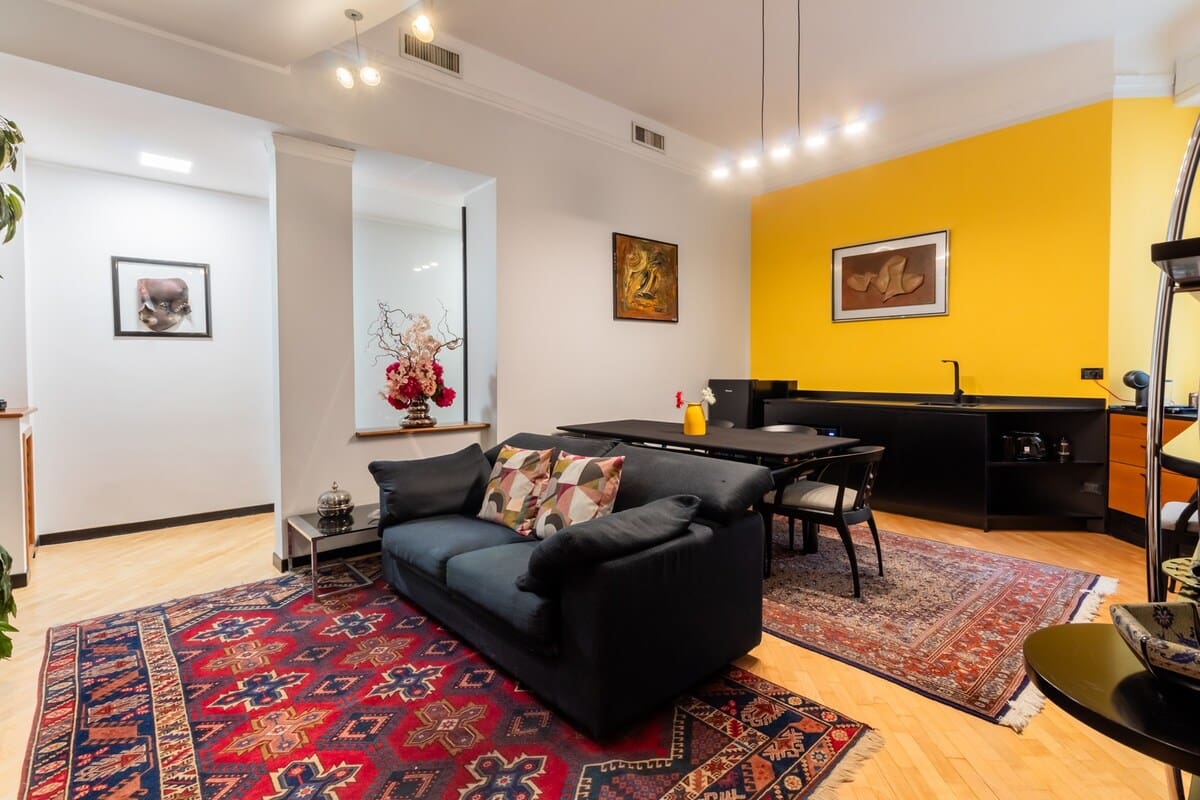Casa Melagrana Porta Romana: Stylish 3-Bedroom Apartment with Air-Con in Porta Romana, Milan