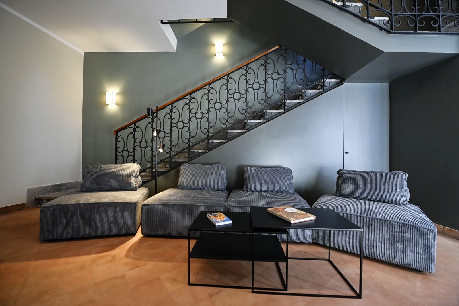 Casa Melangolo Aventino Aventino: Spacious 3-Bedroom Apartment Rental with Air-Con in Aventino Rome