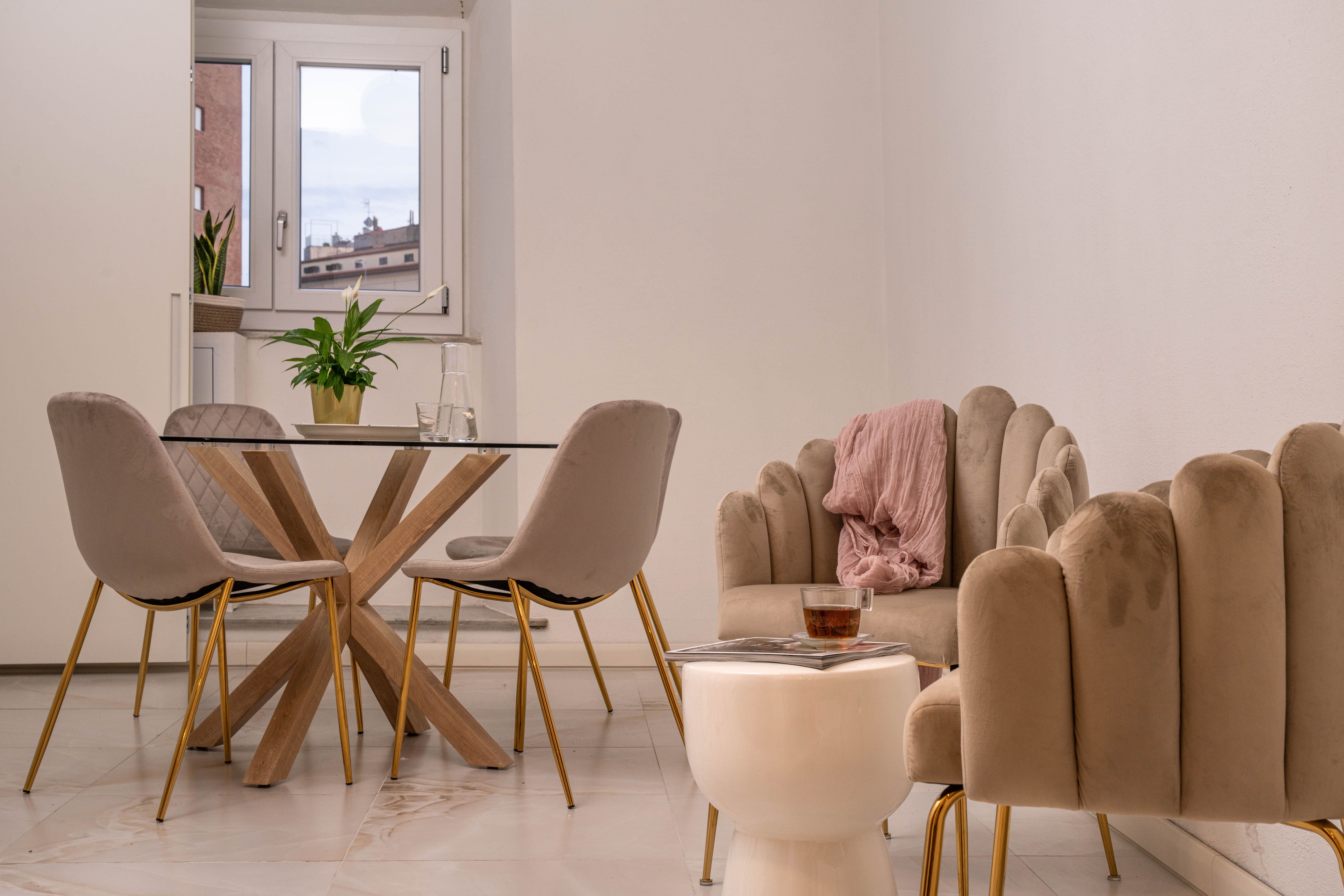 Casa Meloria Livorno: Spacious 4-Bedroom Apartment Rental with Air Conditioning in Livorno