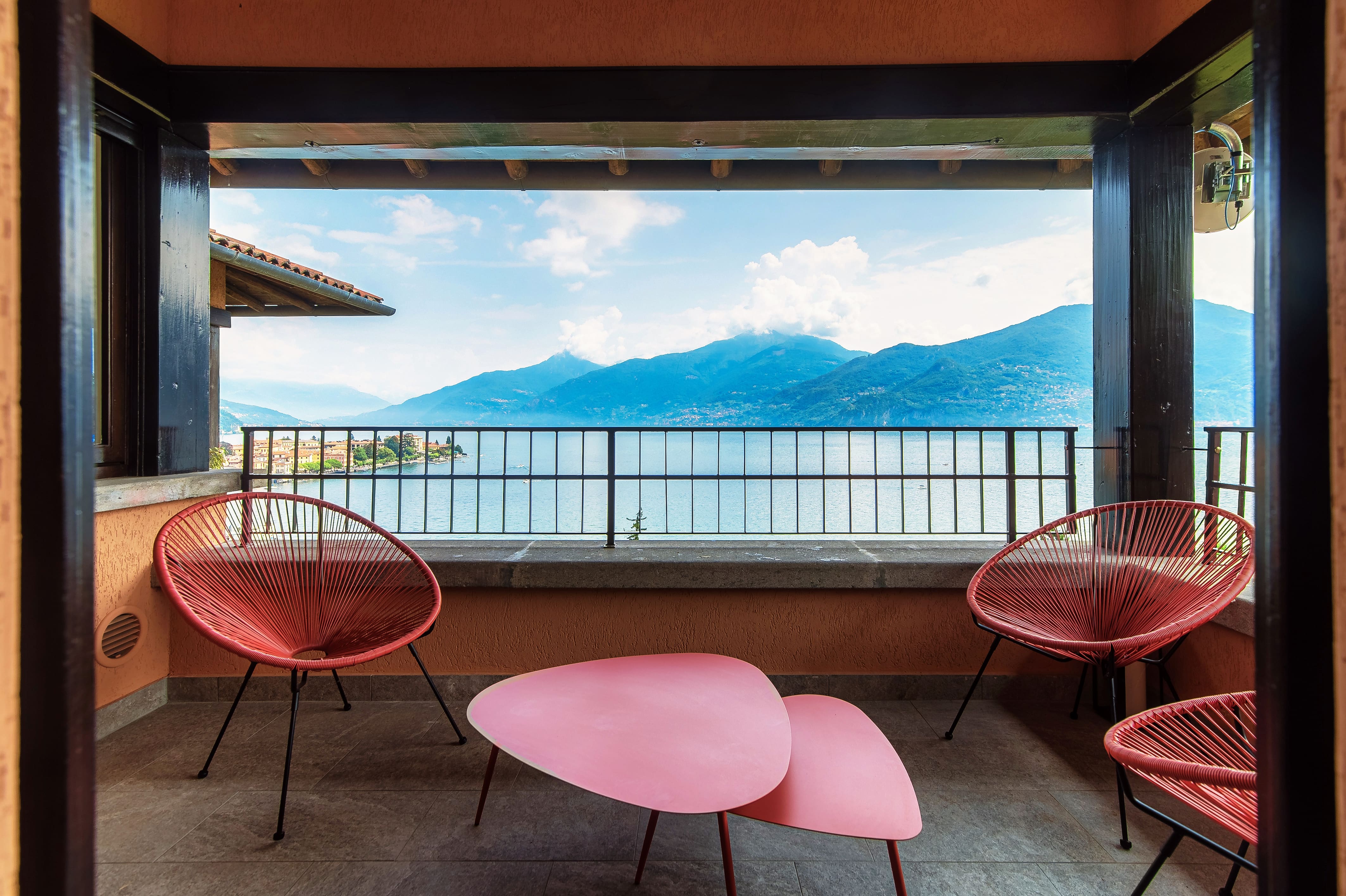 Casa Menaggina Como: Charming 2-Bedroom Apartment with Lake Views, Apartment Rental Lake Como