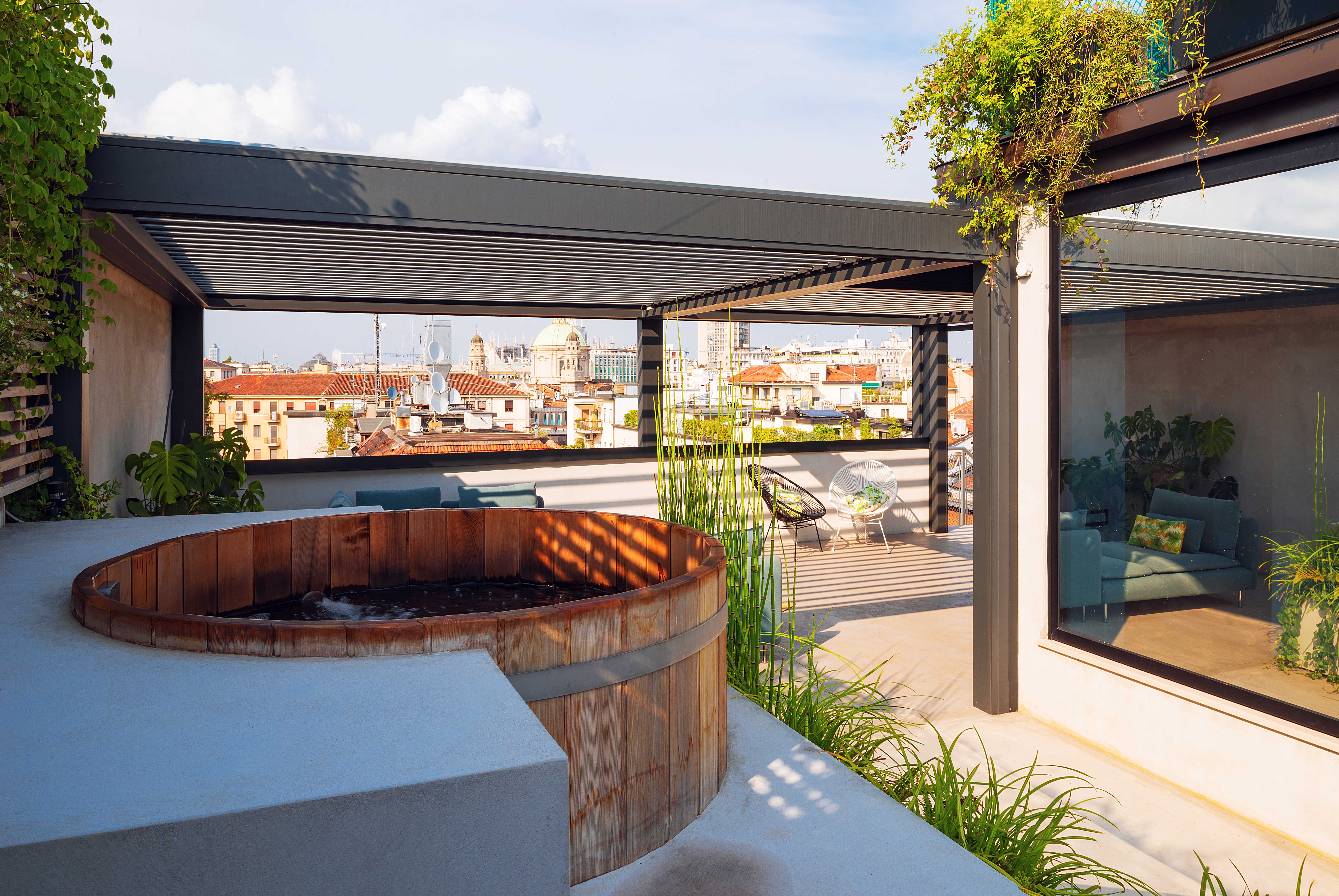 Casa Missori Milanese: Chic 3-Bedroom Apartment with Hot Tub in Central Milan Missori