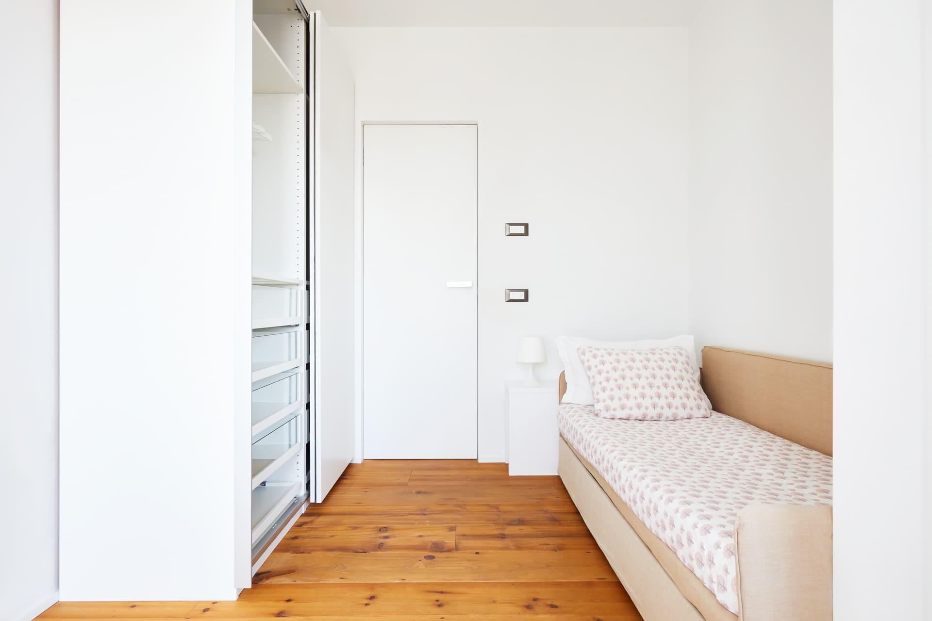 Casa Missori Milanese: Chic 3-Bedroom Apartment with Hot Tub in Central Milan Missori