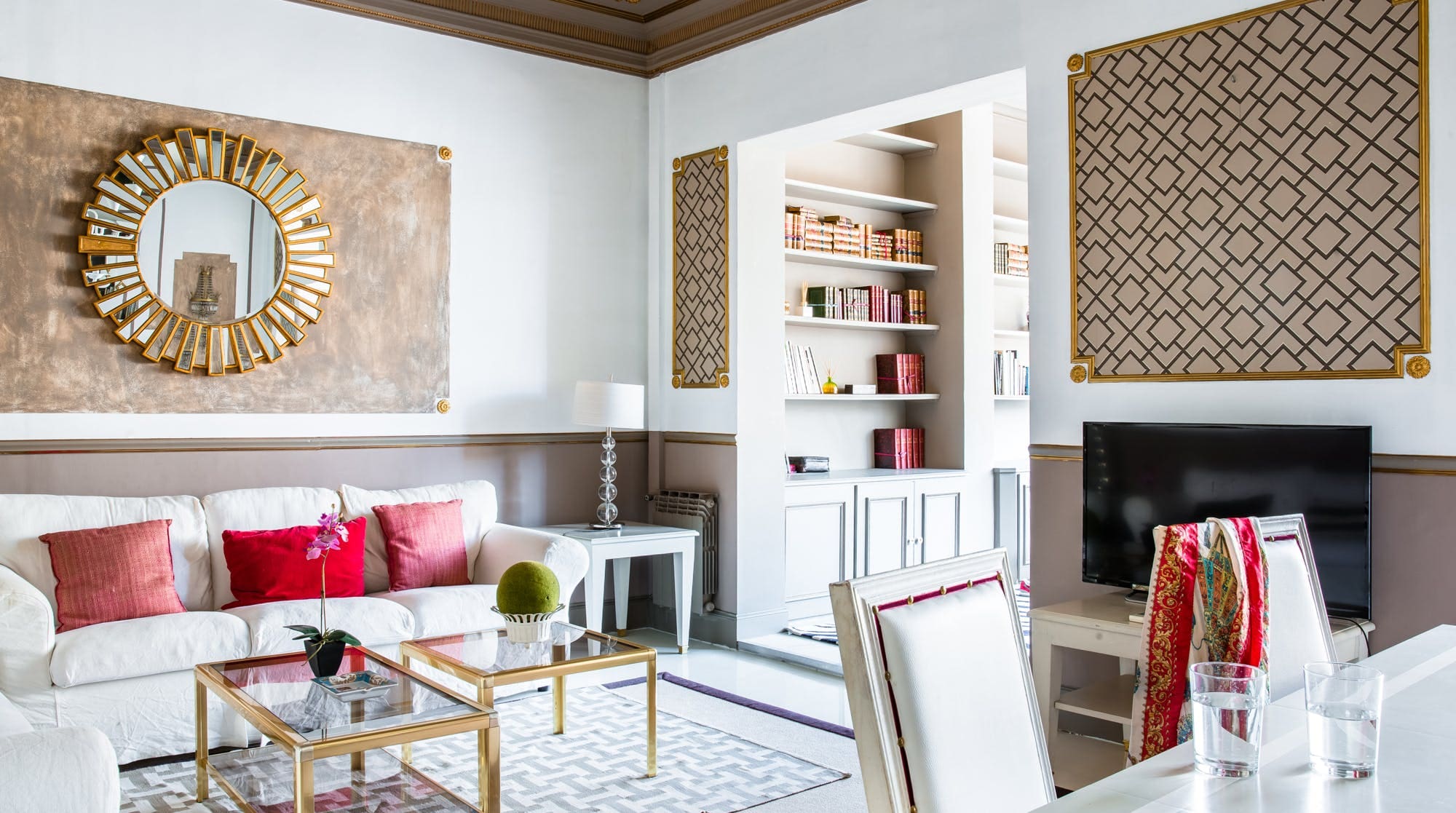 Villa Esmeralda Santuari Eixample: Spacious 4-Bedroom Luxury Apartment with Seaview, Eixample Barcelona