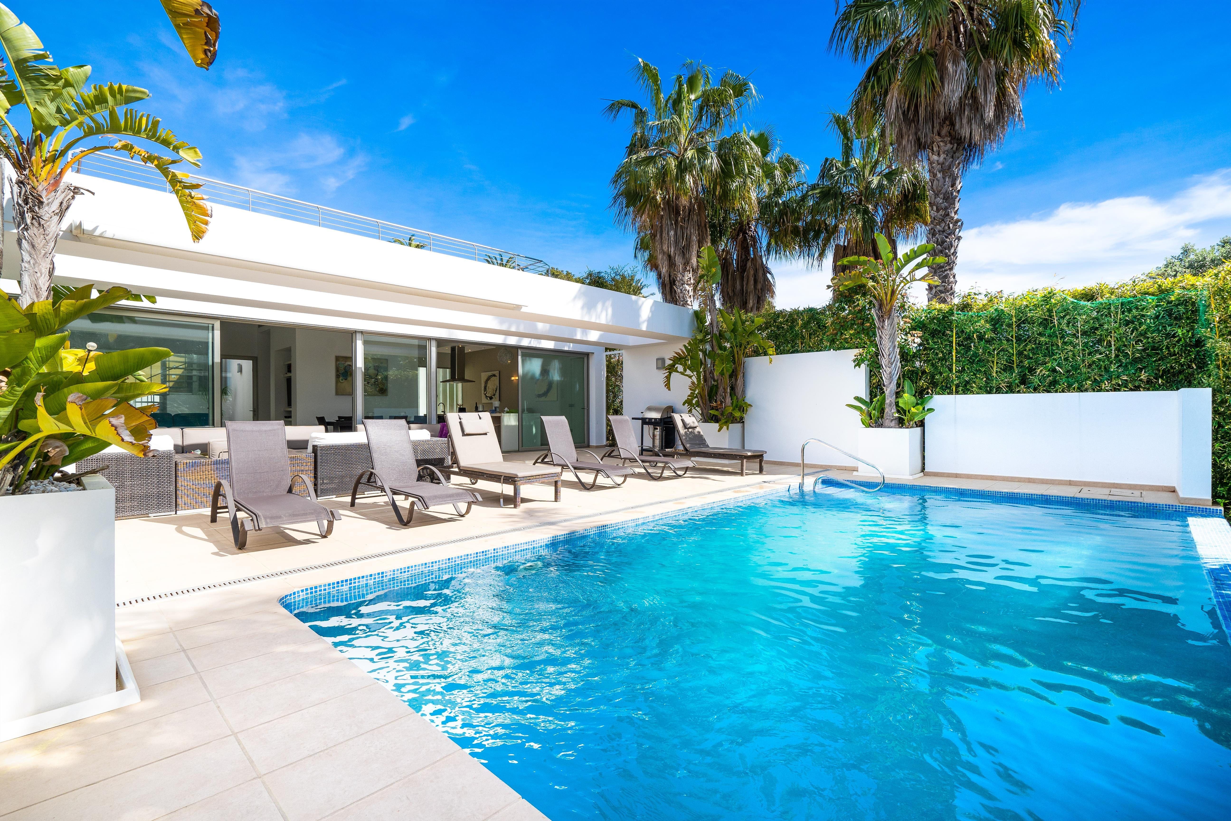 Villa Garbí Ambolo Jávea: 4-Bedroom Apartment with Seaview and Pool, Jávea