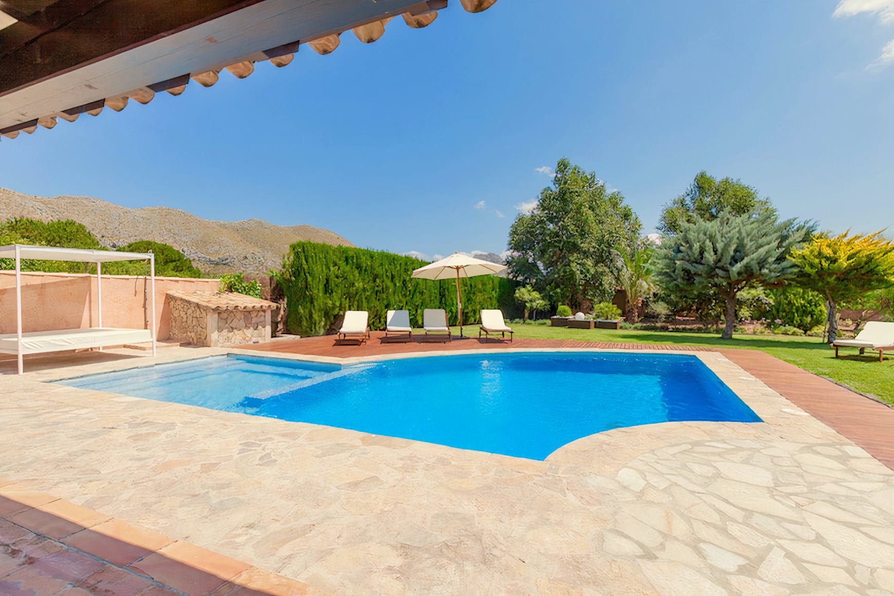 Casa Morro Pollença Pollença 16: Spacious 4-Bedroom Apartment with Pool and Sea Views, Pollença