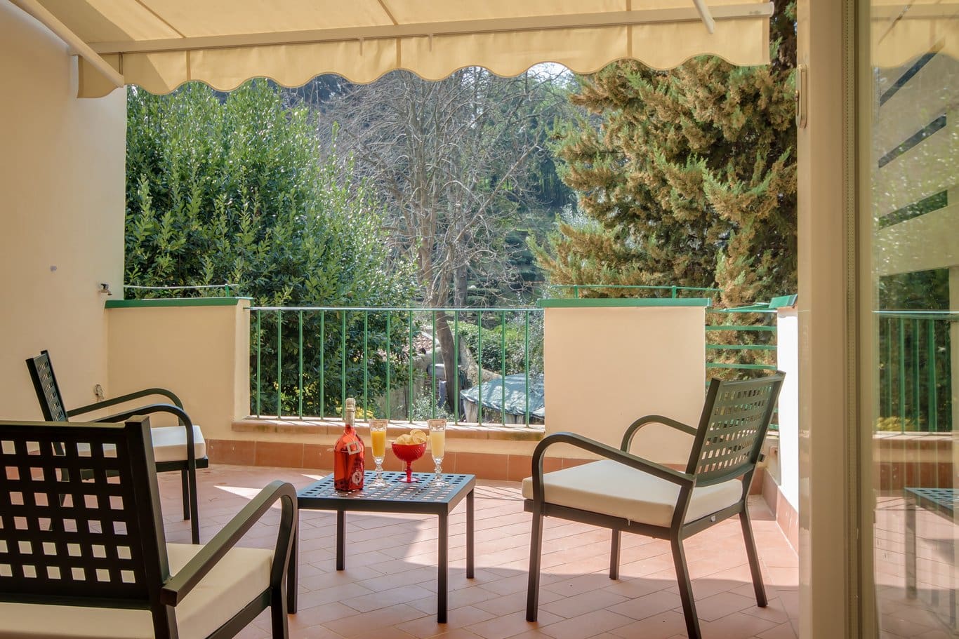 Casa Mugnone Firenze: Charming 2-Bedroom Apartment with Terrace, Apartment Rental Piazzale Michelangelo