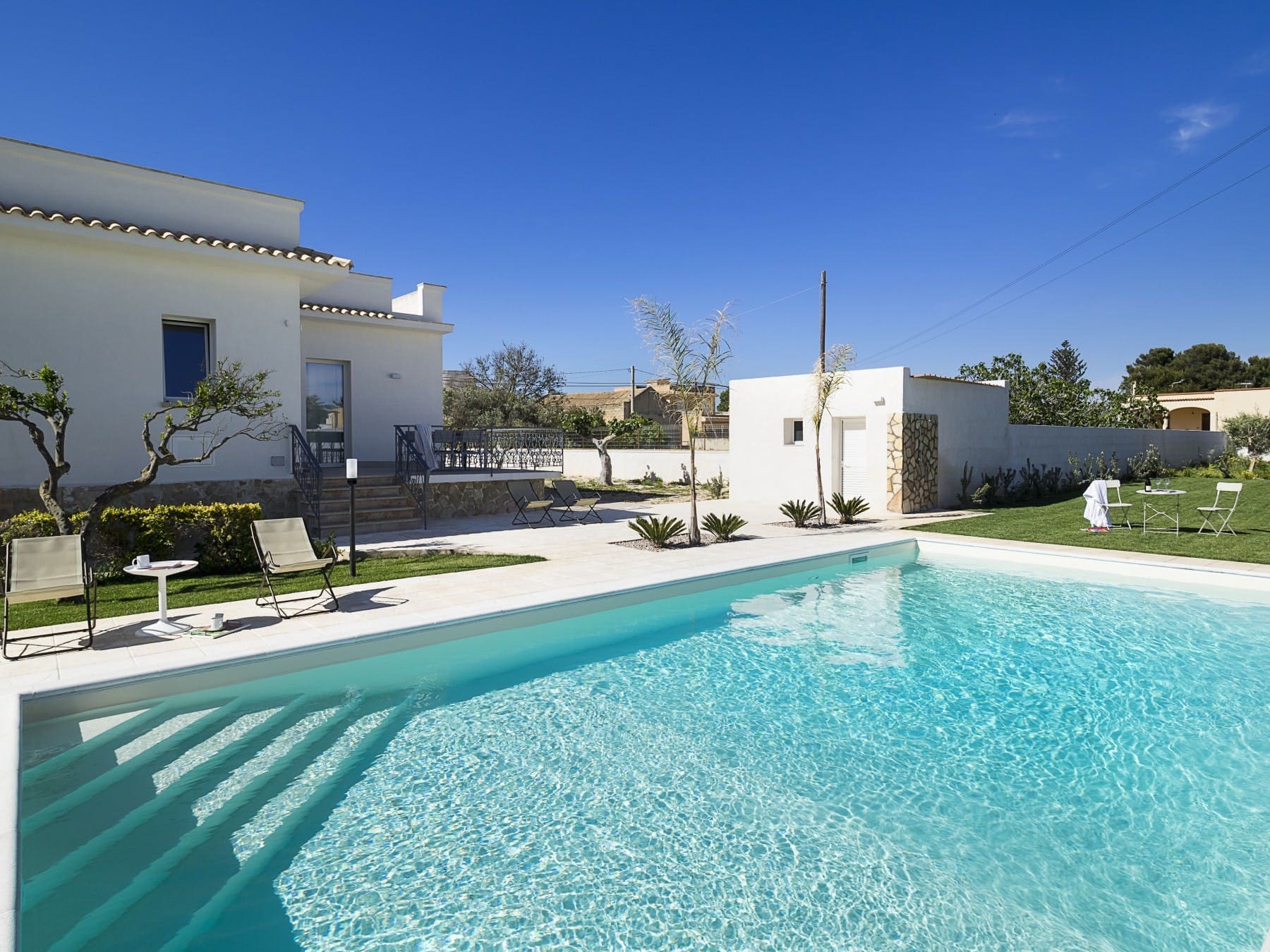 Casa Nubia Marsala: Stylish 2-Bedroom Apartment with Pool and Seaview in Trapani