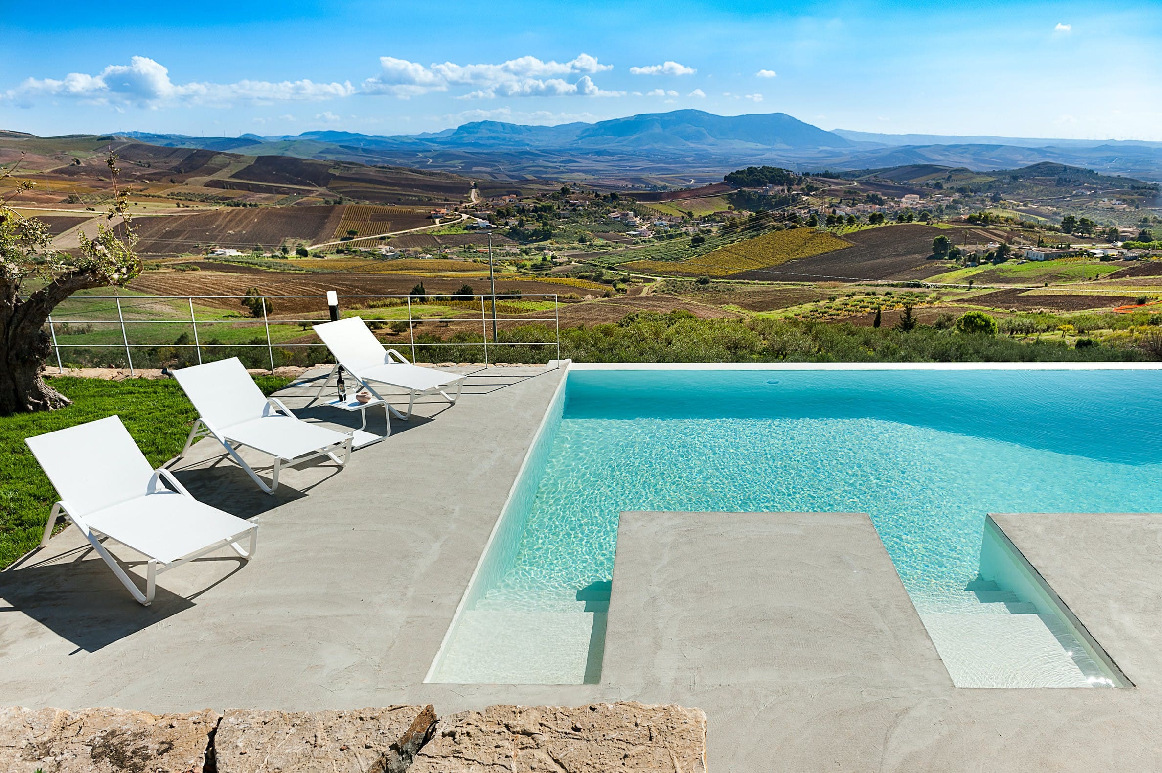 Villa Vermiglio Nubia Trapani: Luxury 4-Bedroom Apartment with Private Pool and Sea Views, Trapani