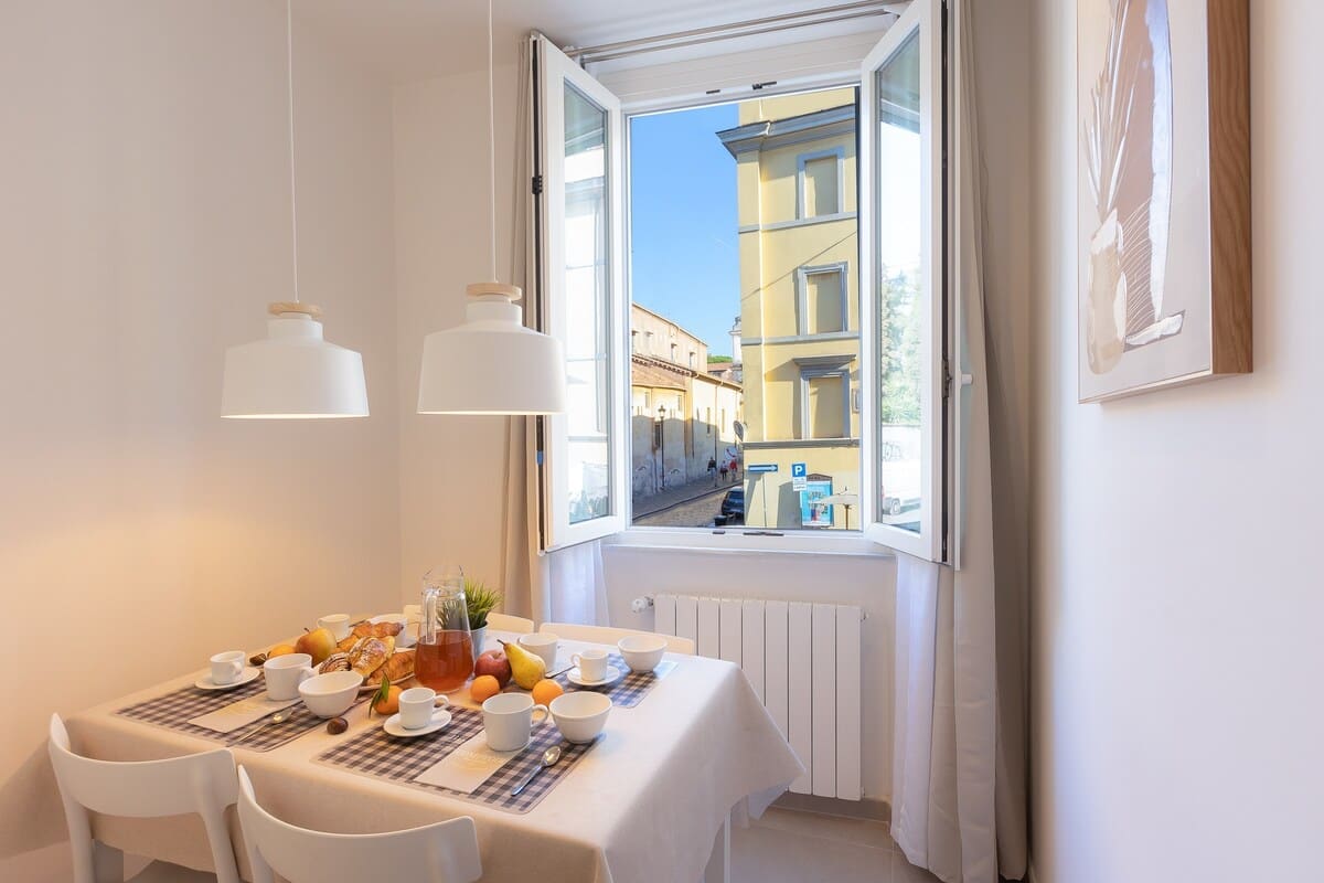 Casa Oppio Roma: Stylish 2-Bedroom Apartment Rental with Air-Con Near Colosseum Rome