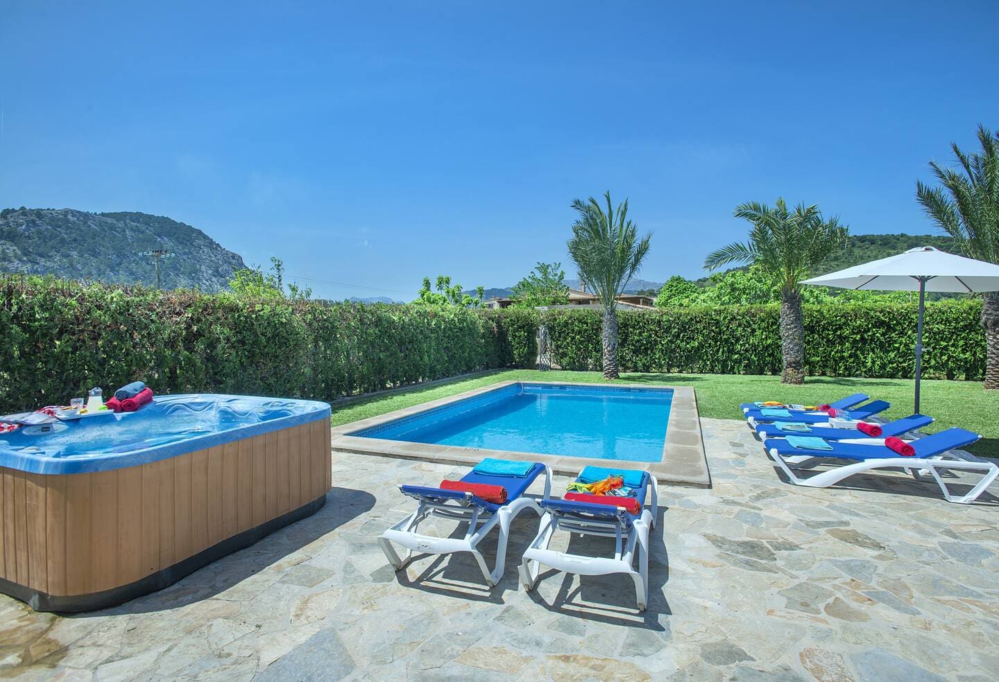 Villa Alborada Formentor Pollença: Charming 3-Bedroom Apartment with Pool and Sea Views, Pollença