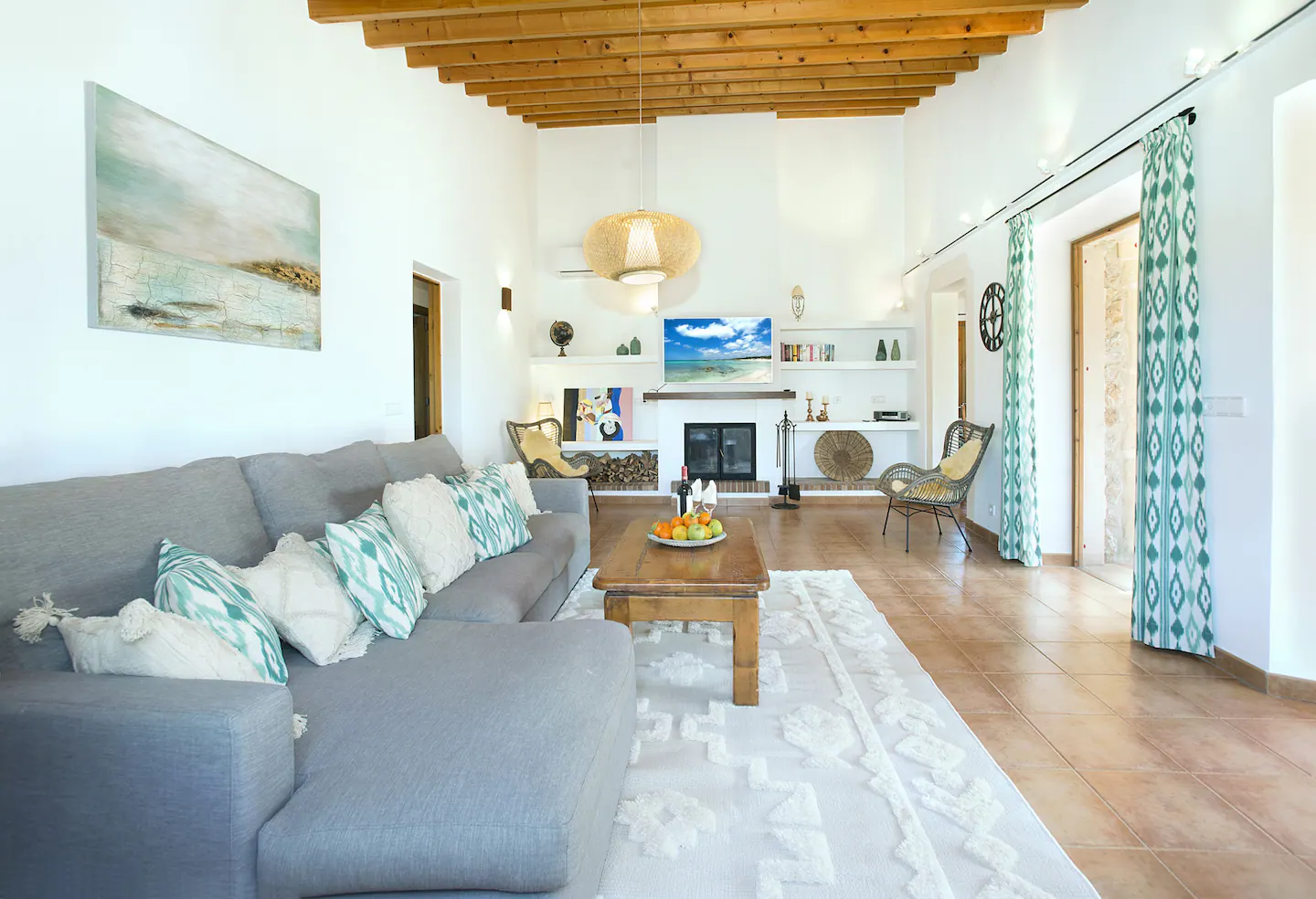 Villa Alborada Formentor Pollença: Charming 3-Bedroom Apartment with Pool and Sea Views, Pollença