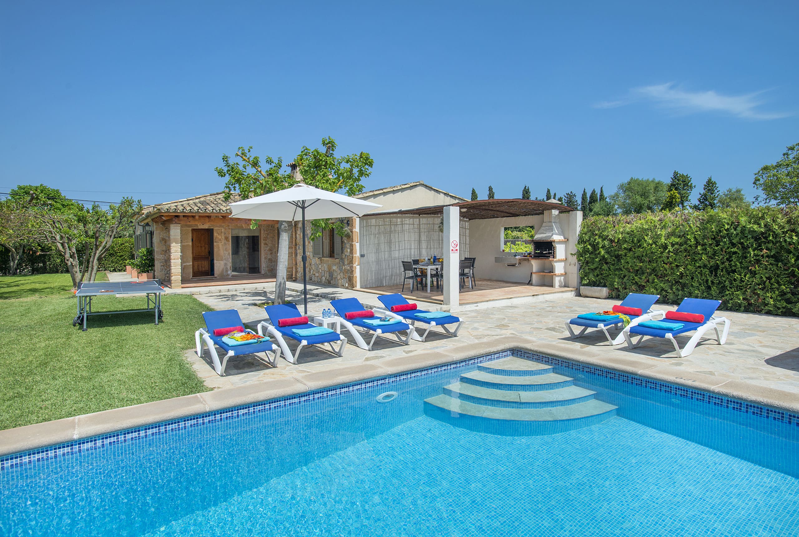 Villa Alborada Formentor Pollença: Charming 3-Bedroom Apartment with Pool and Sea Views, Pollença