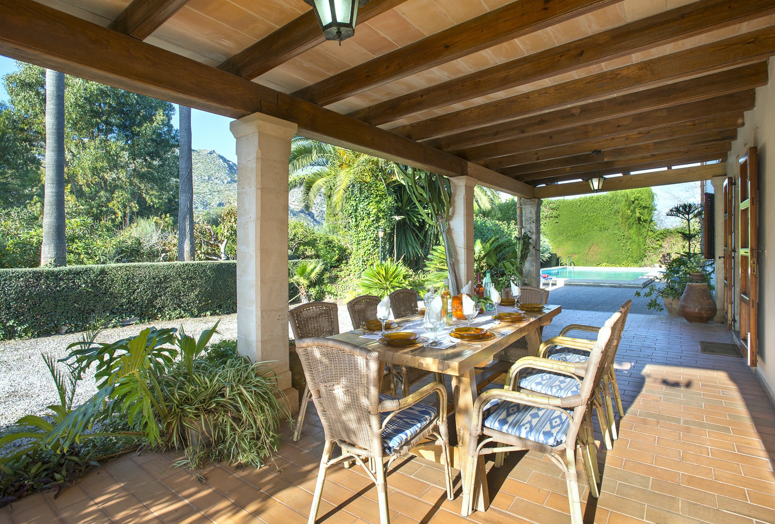 Casa Pi de Formentor Pollença: Charming 3-Bedroom Apartment with Pool and Countryside Views, Pollença