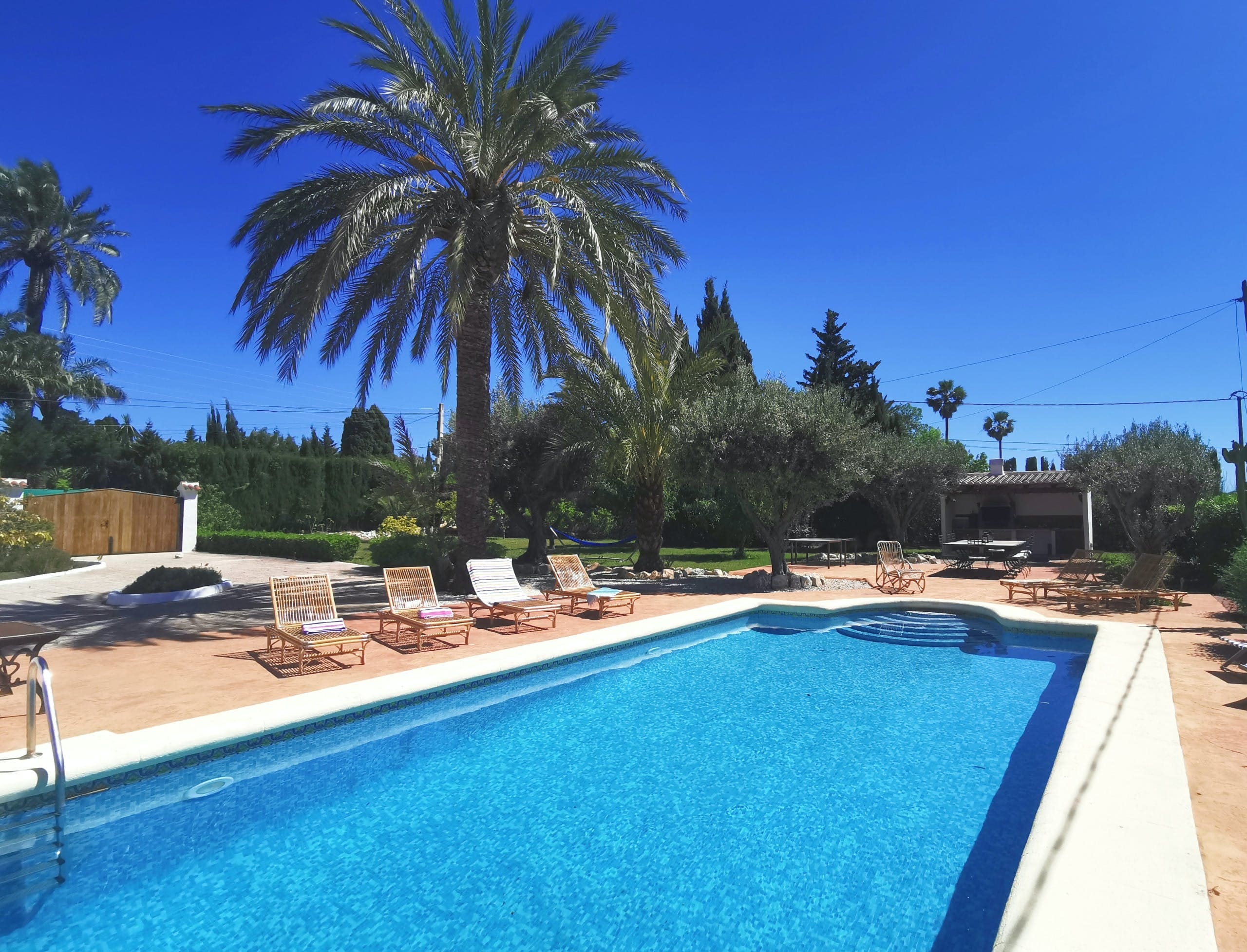 Casa Pinos Jávea: Spacious 4-Bedroom Apartment with Private Pool and Sea Views, Jávea