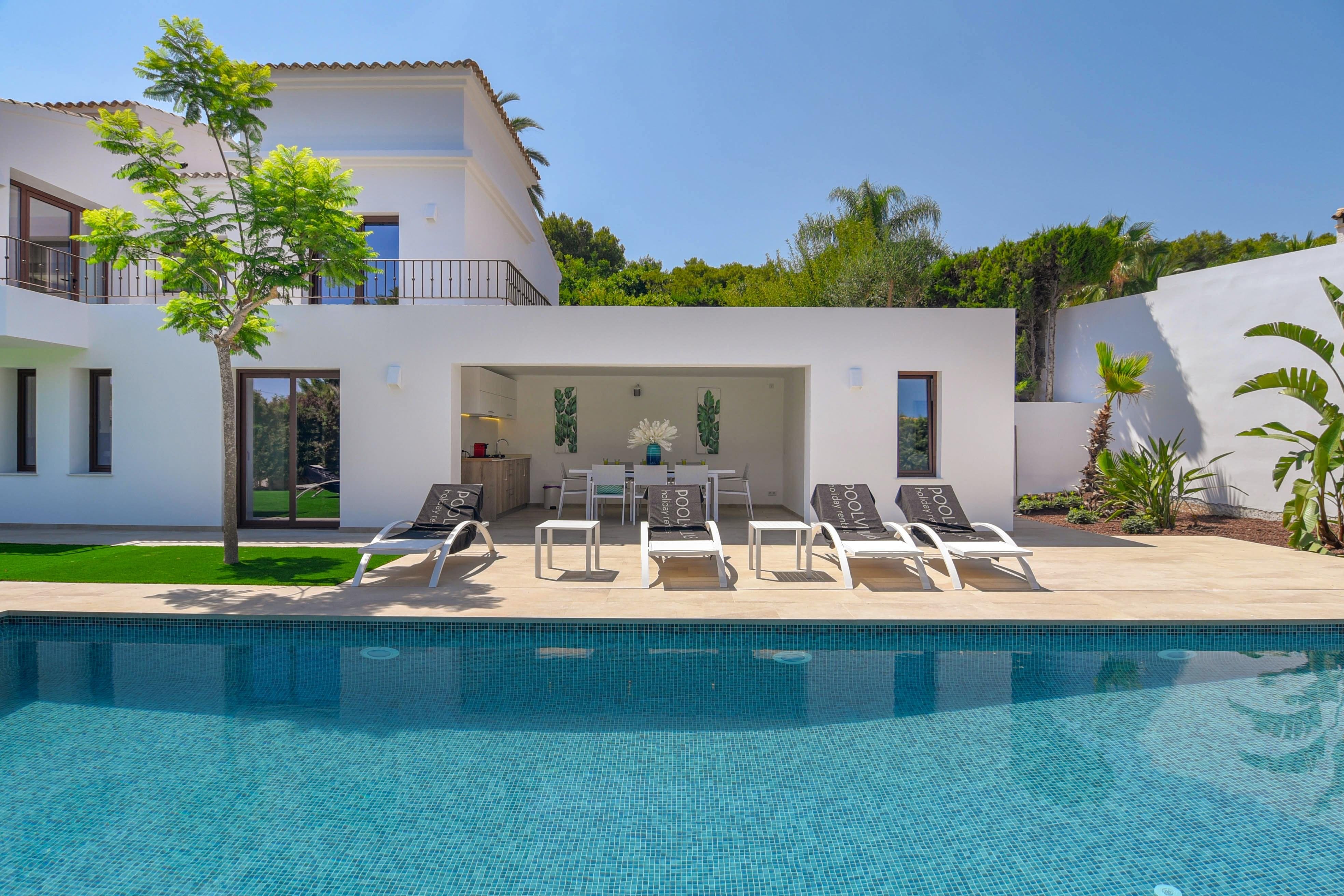 Casa Pinos Moraira: Stylish 3-Bedroom Apartment with Sea View and Pool, Moraira