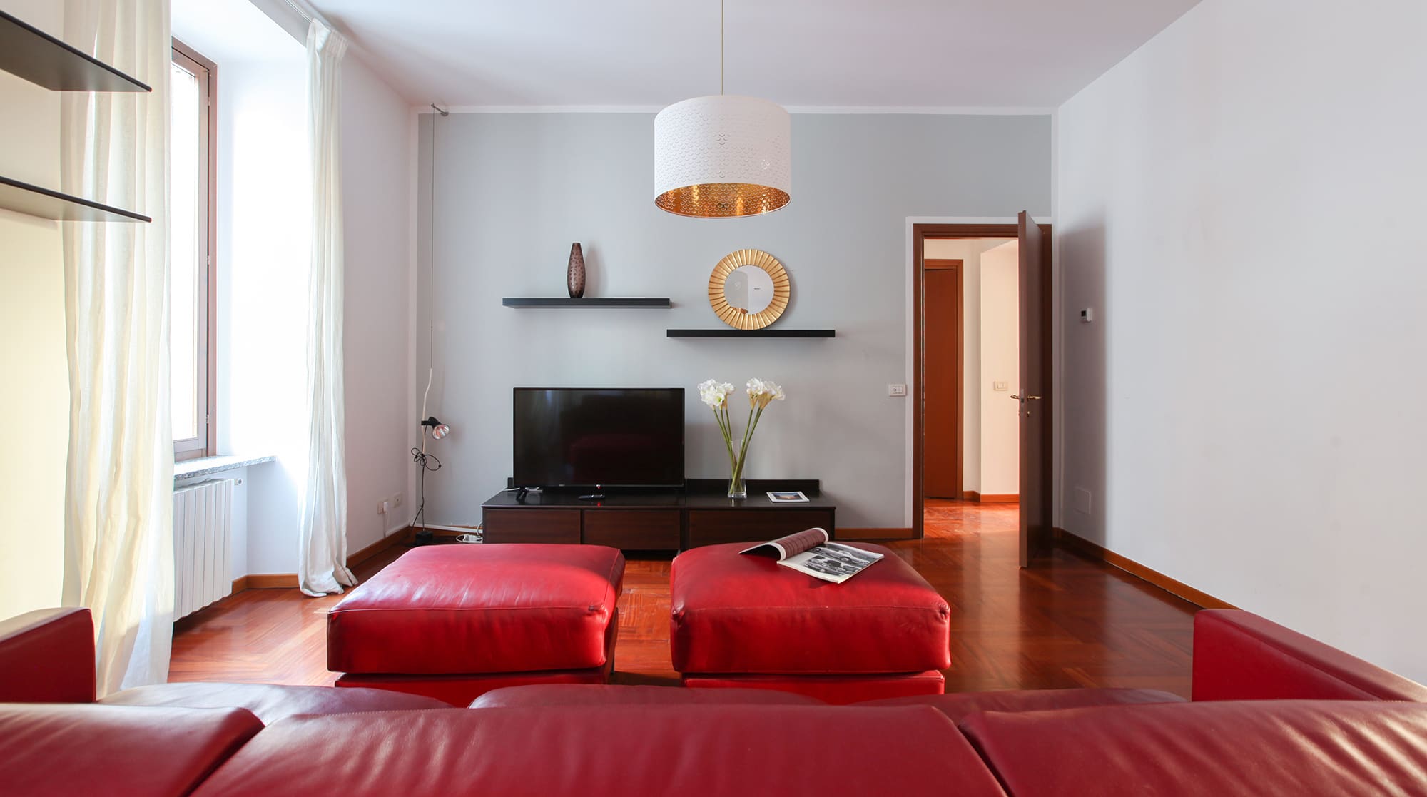 Casa Pirelli Garibaldi: Chic 3-Bedroom Apartment with Air-Con in Garibaldi Milan