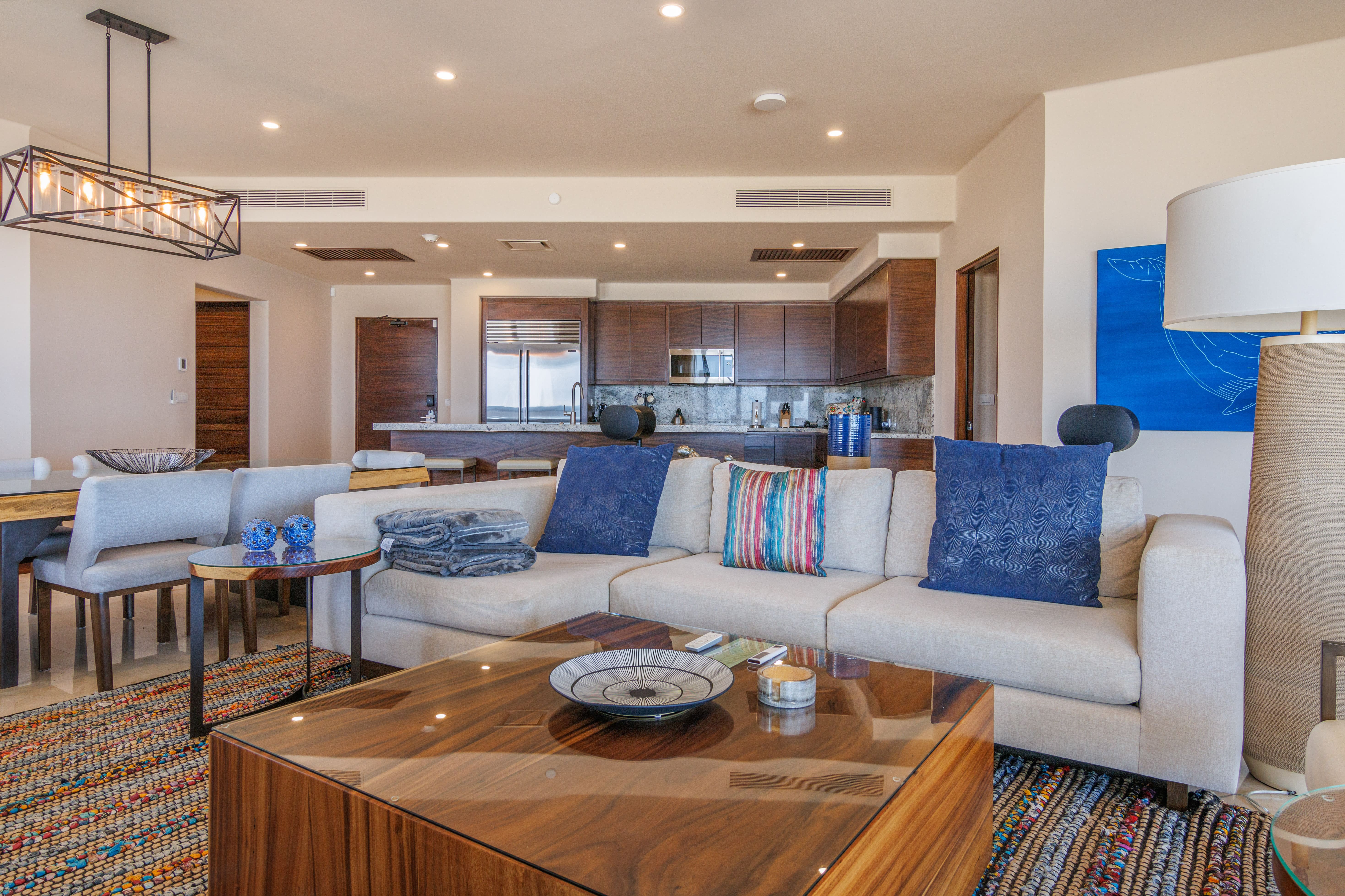 Villa Esmeralda Miraflores Los Cabos: Luxury 3-Bedroom Apartment with Seaview and Hot Tub, Cabo San Lucas