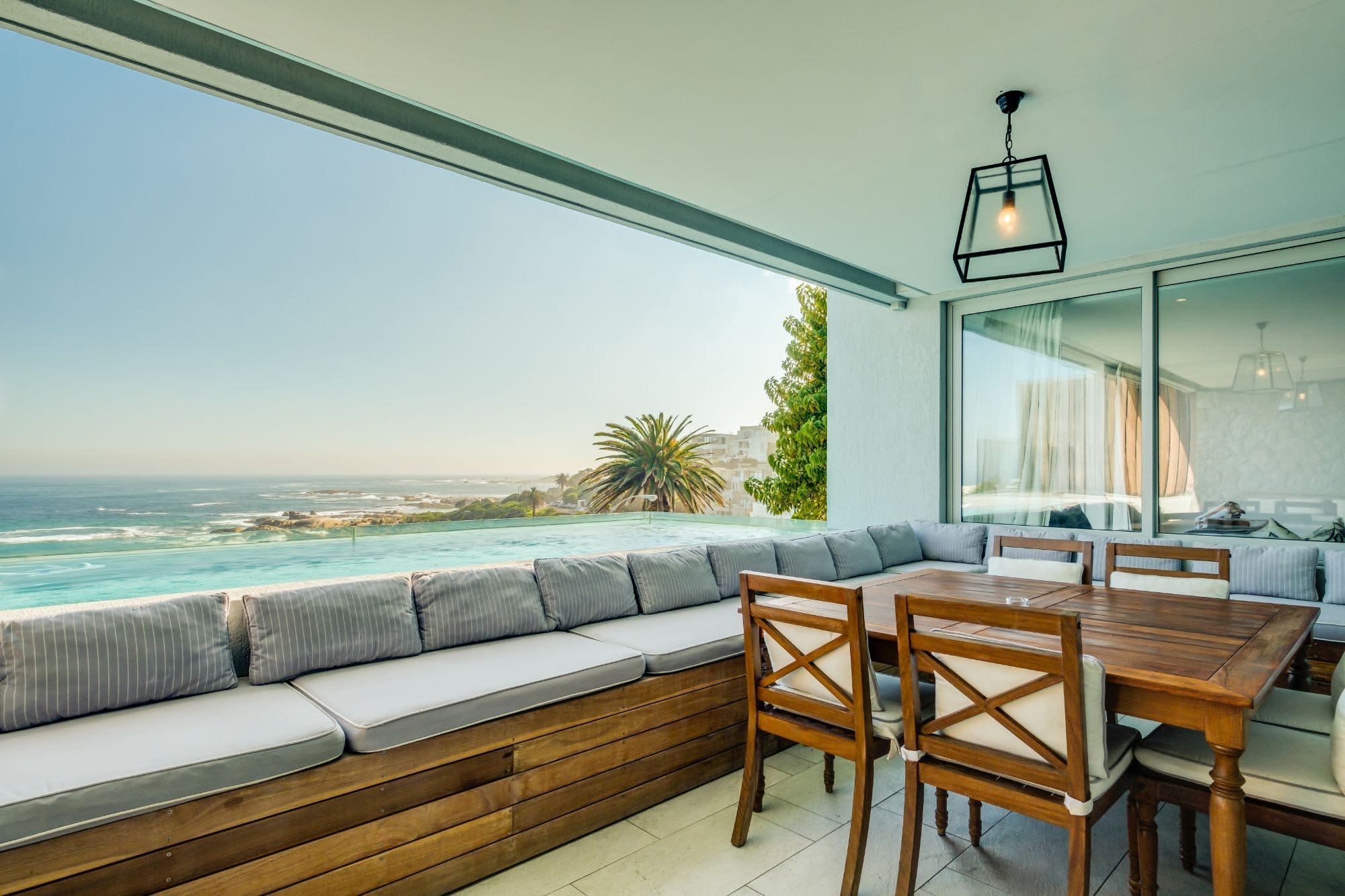 Villa Levante Duiker Bakoven: Luxury 3-Bedroom Apartment with Infinity Pool and Sea View, Bakoven