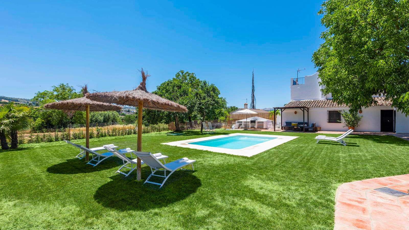 Casa Quejigo Ronda: Spacious 6-Bedroom Apartment with Private Pool and Air-Con, Serrania de Ronda