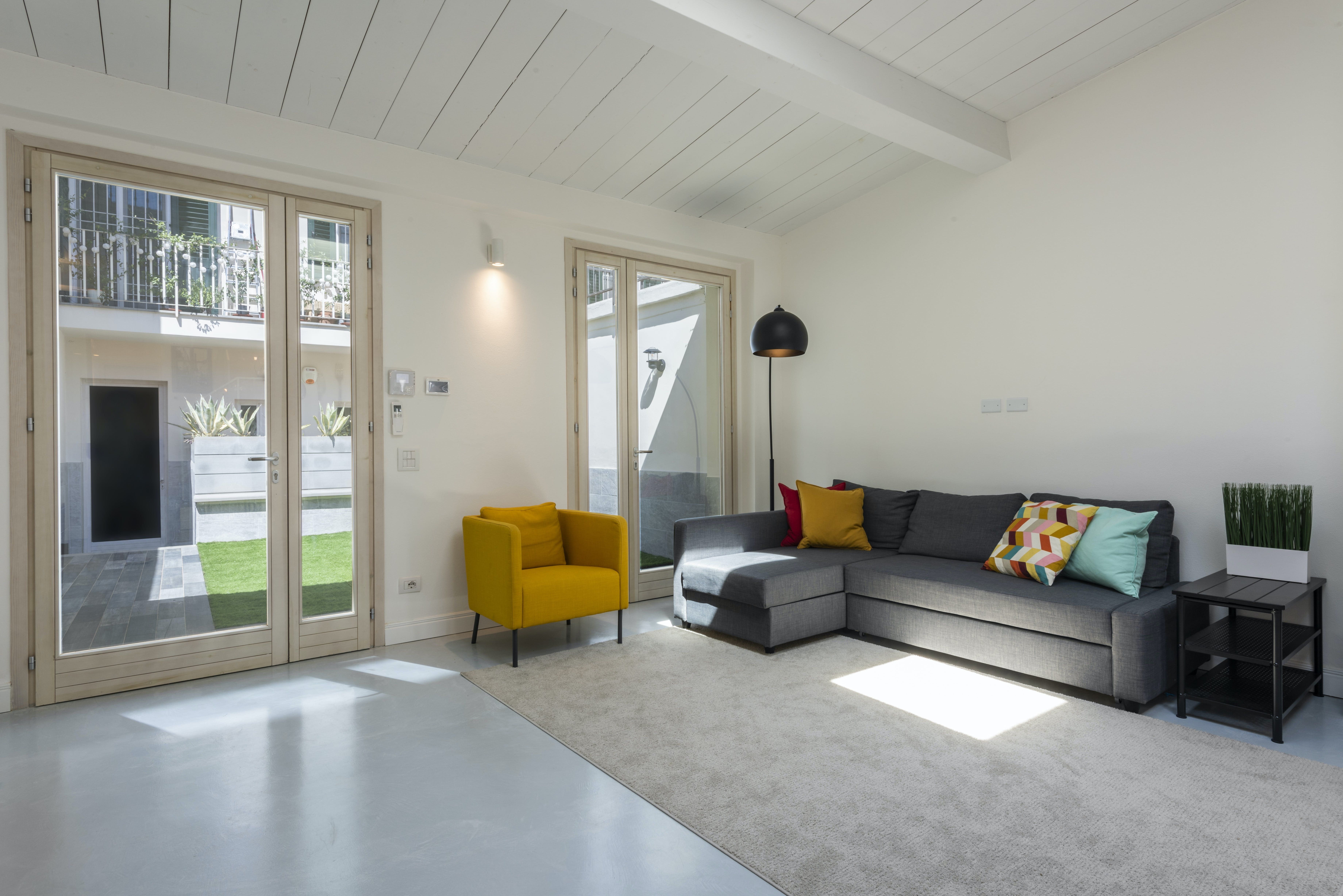 Casa Rognosa Pitti: Modern 2-Bedroom Apartment Rental with Air-Con in Florence Pitti