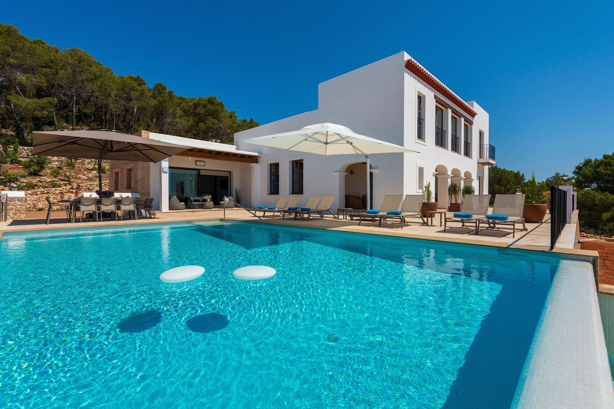 Casa Sabina Eulària: Luxury 4-Bedroom Apartment with Seaview and Pool, Santa Eulària des Riu