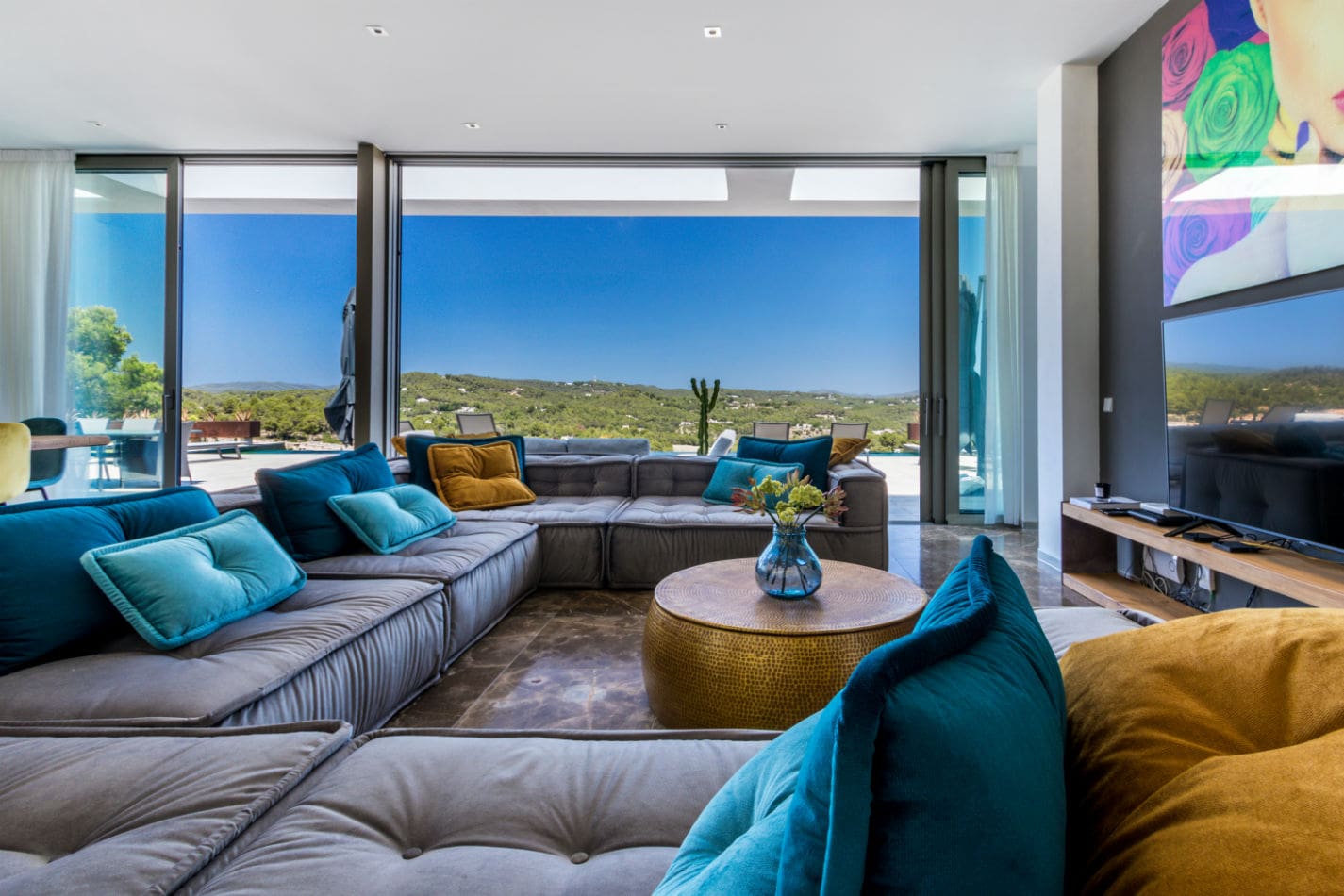 Villa Añil Ses Figueres Talamanca: Spacious 5-Bedroom Luxury Apartment with Infinity Pool, Talamanca
