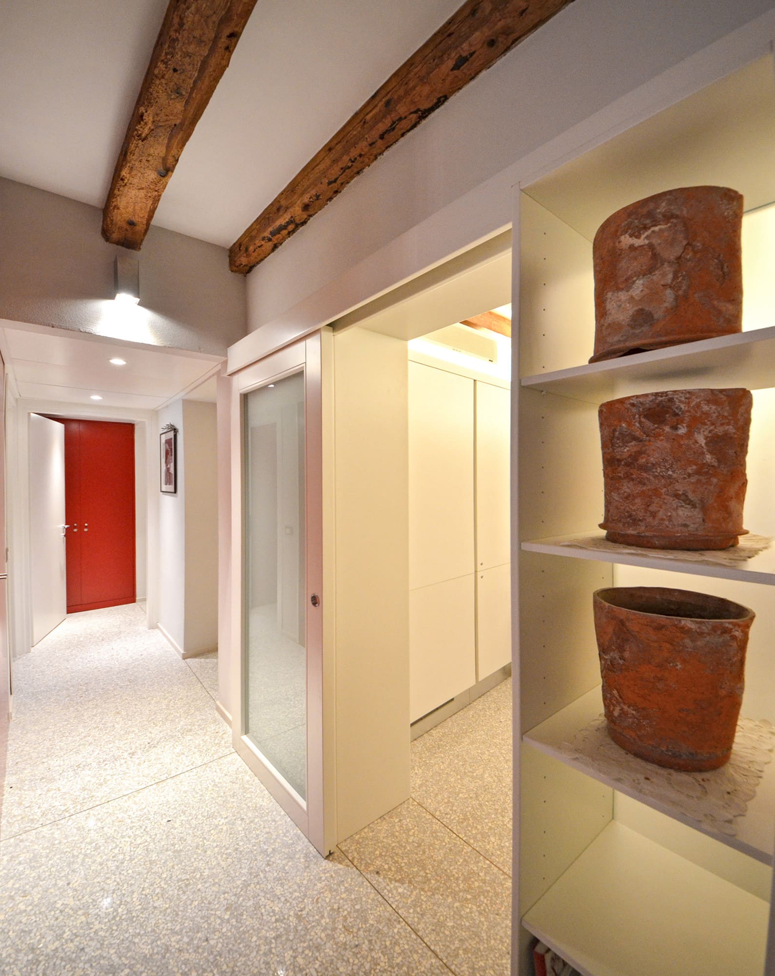 Casa Saloni Dorsoduro: Charming 2-Bedroom Apartment Rental with Garden Access in Dorsoduro, Venice
