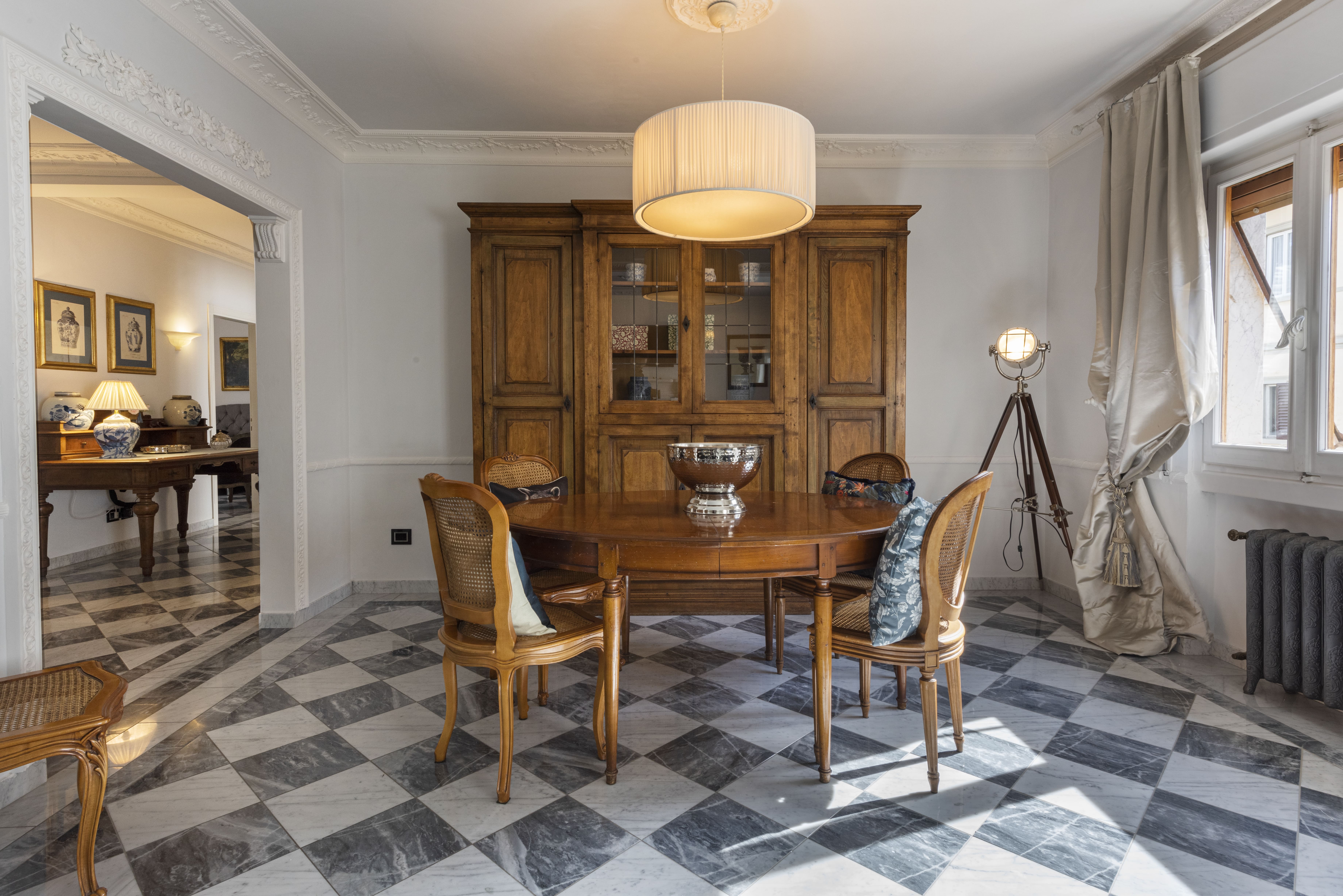 Casa San Miniato Firenze: Spacious 3-Bedroom Apartment Rental with Terrace and Air-Con, Piazzale Michelangelo