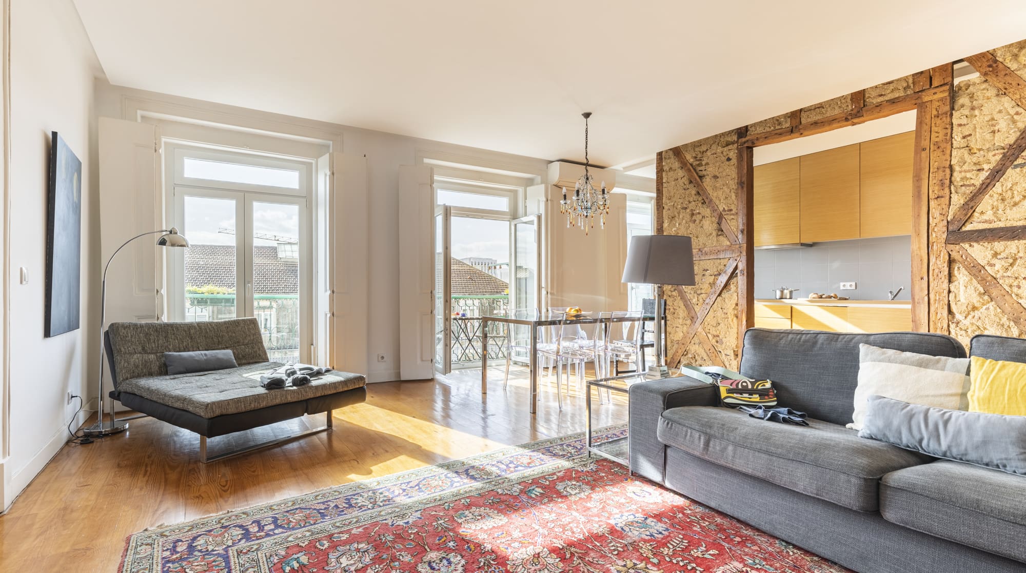 Casa Santos Saldanha: Chic 2-Bedroom Apartment with Seaview and Family Amenities, Saldanha Lisbon