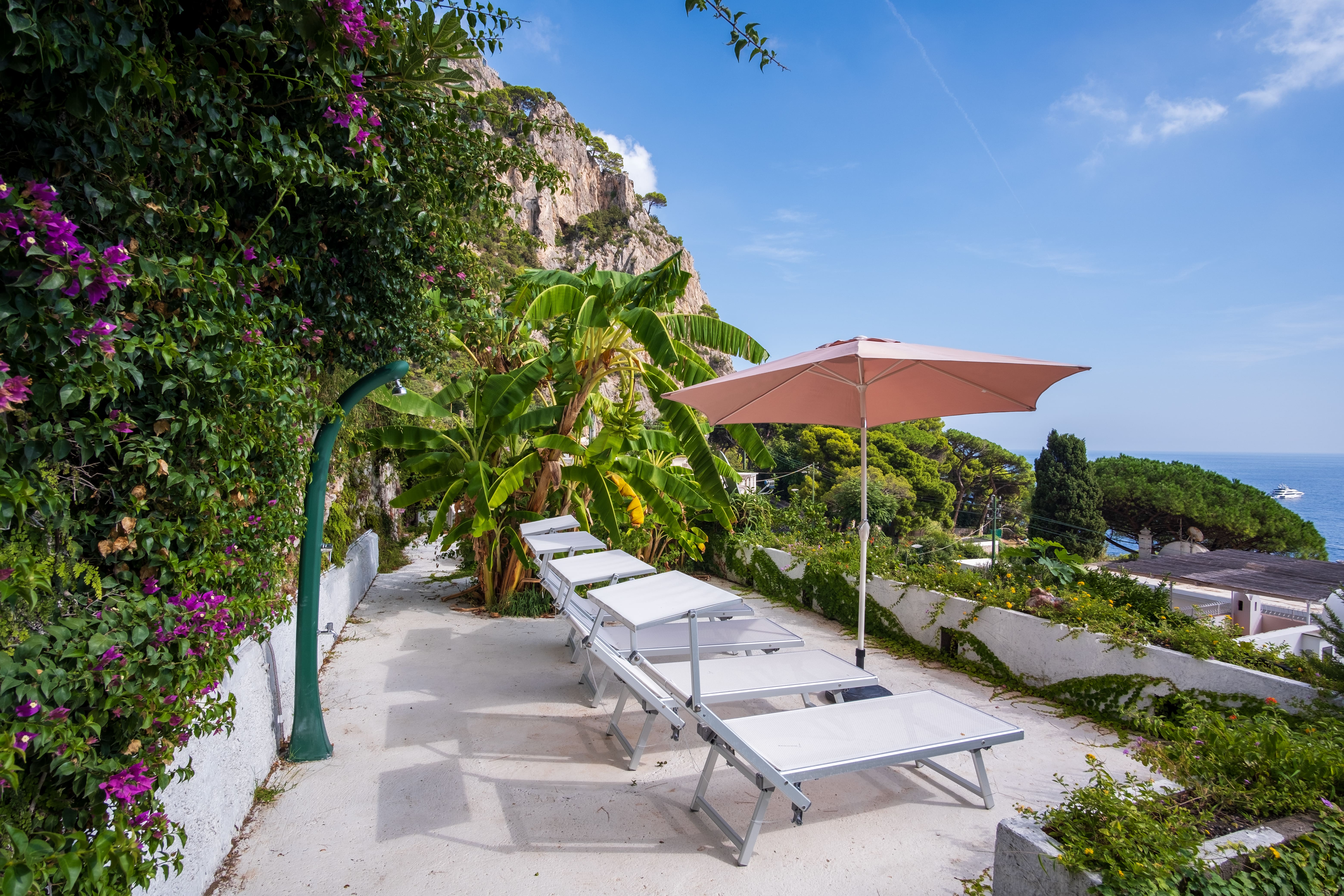 Villa Maestrale Vettica Capri: 3-Bedroom Apartment with Seaview, Sorrento