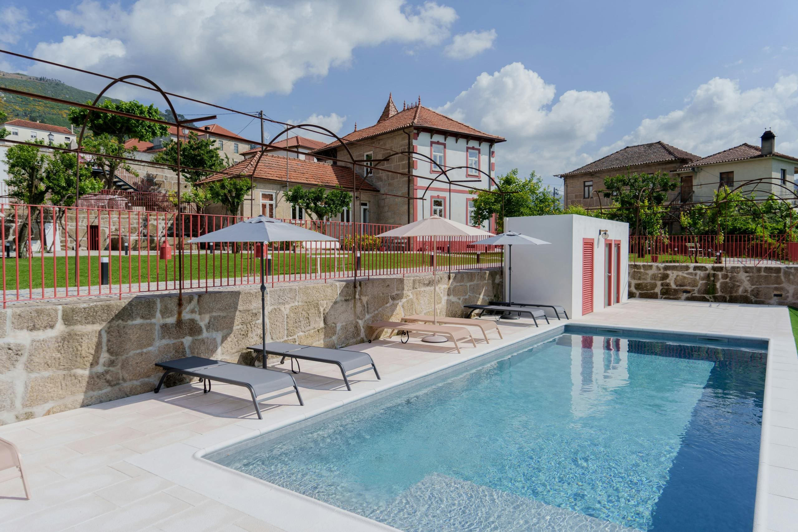 Casa Sobreira Bonfim: Luxury 4-Bedroom Villa with Private Pool and Air Conditioning, Bonfim