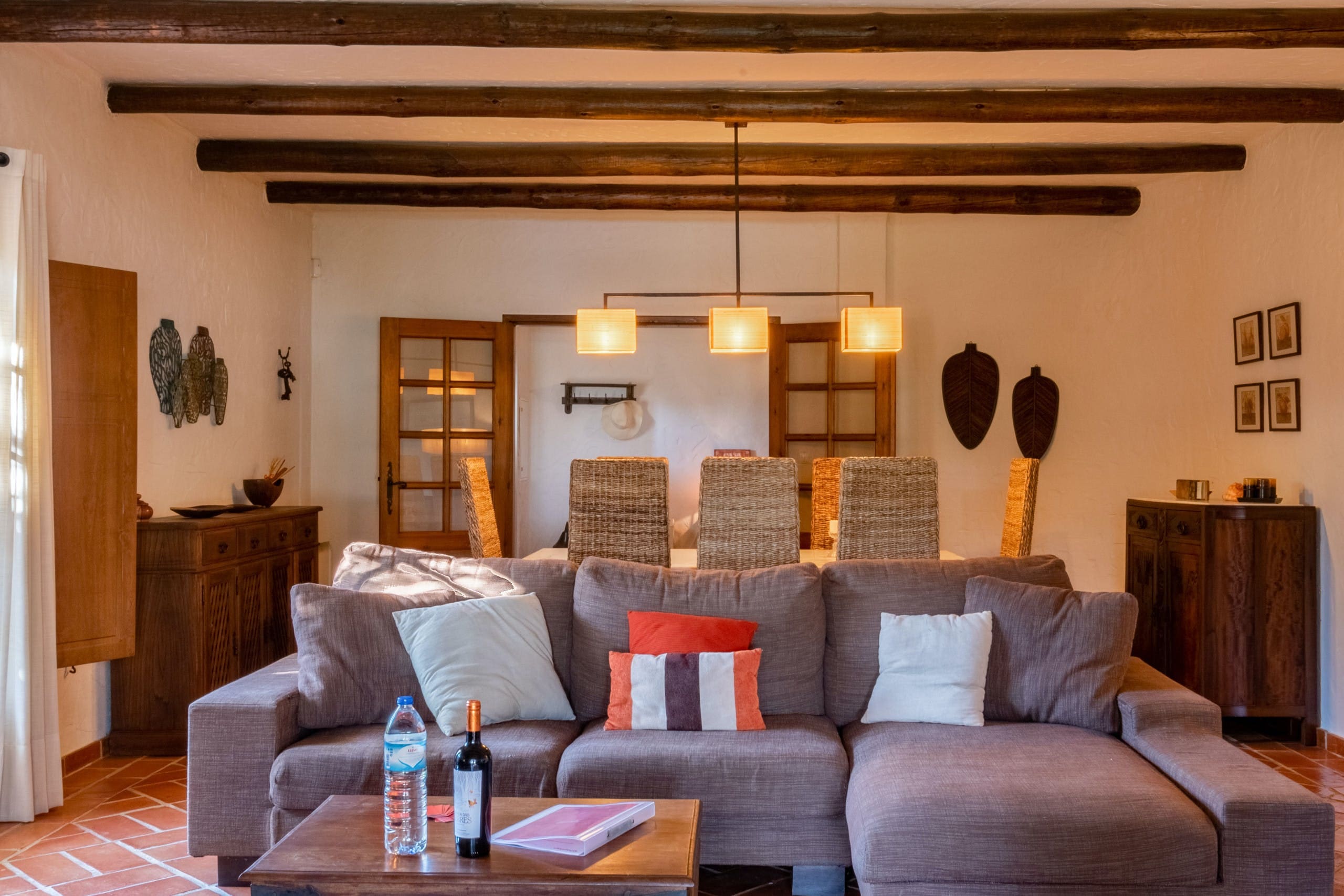 Casa Sobreira Setúbal: Luxury 4-Bedroom Villa with Private Pool and Sea Views, Setúbal