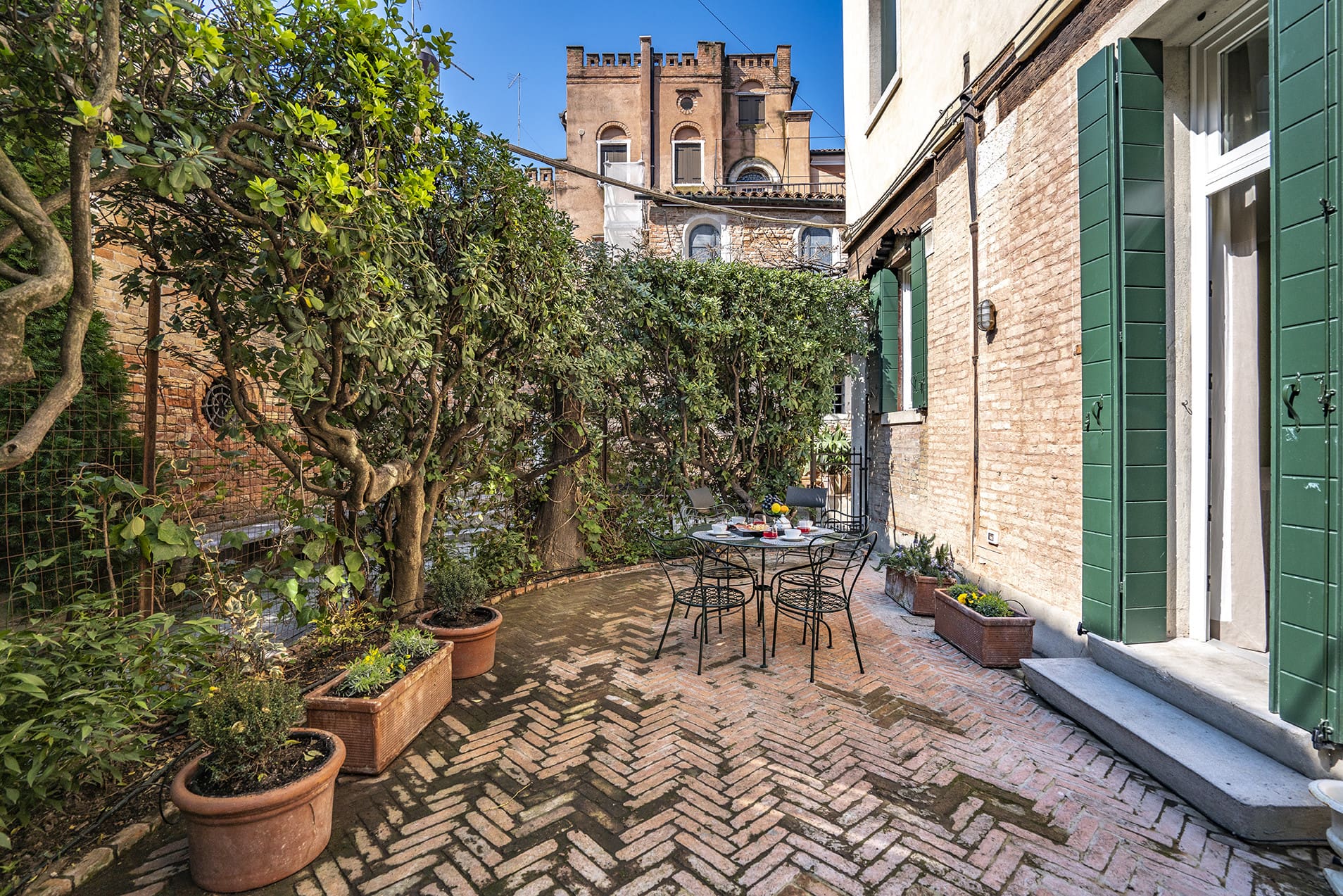 Casa Squero Dorsoduro: Charming 1-Bedroom Apartment with Sea View and Air-Con, Venice Dorsoduro