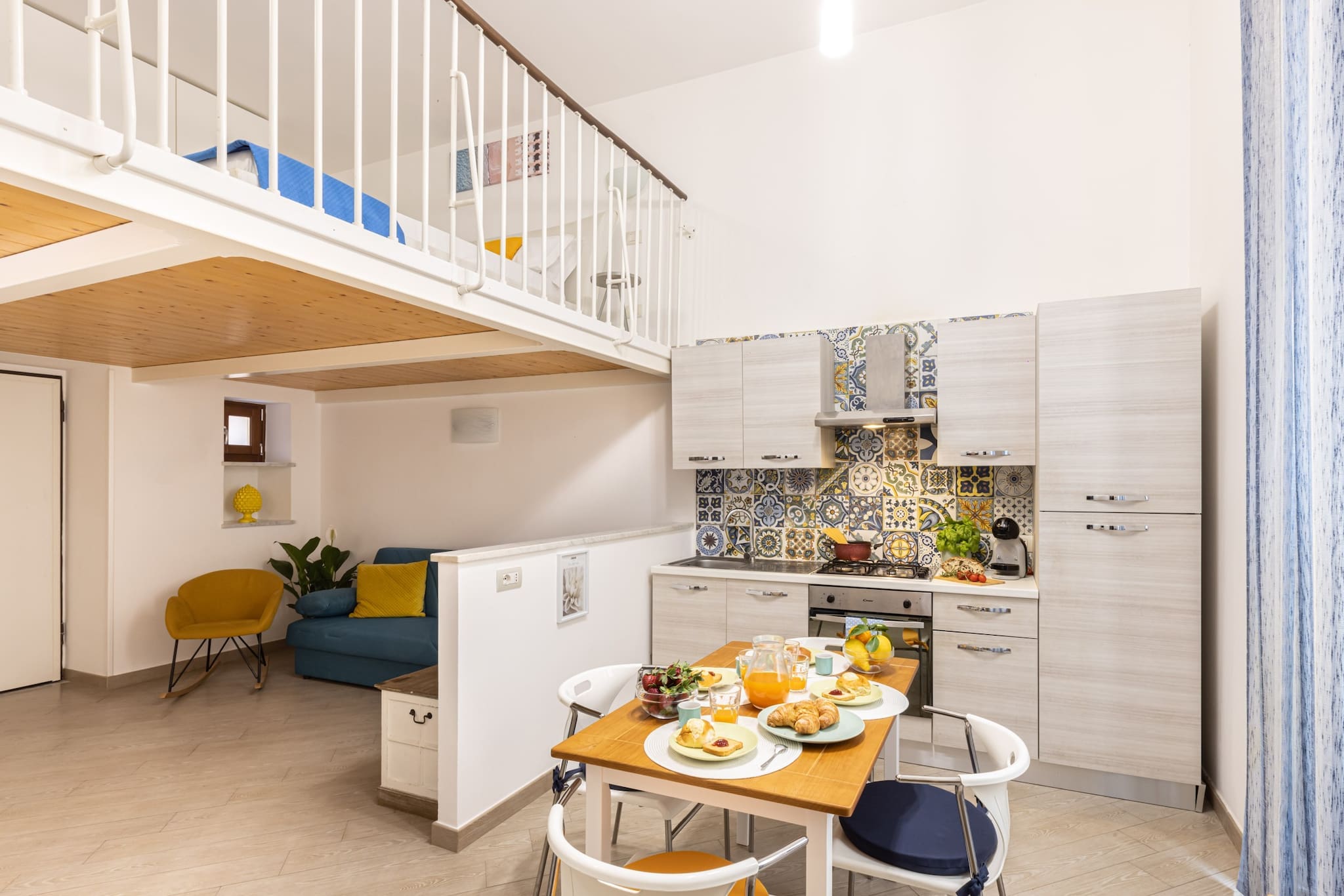 Villa Alba Marinella Sorrento: Charming 2-Bedroom Apartment Rental with Air-Con and Beach Nearby, Sorrento