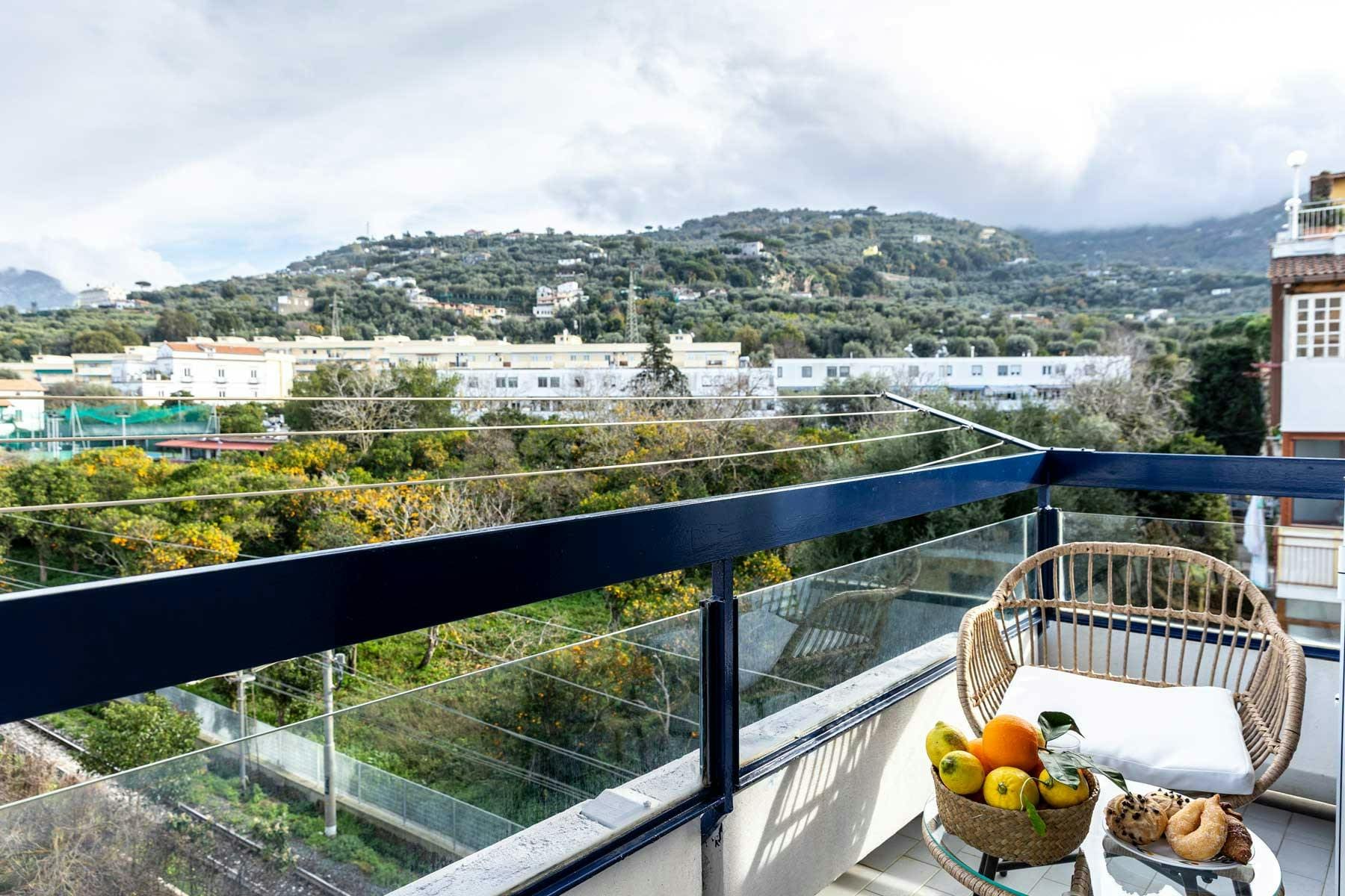Villa Amaranto Marina Grande Sorrento: Charming 2-Bedroom Apartment with Sea View and Beach Nearby, Sorrento