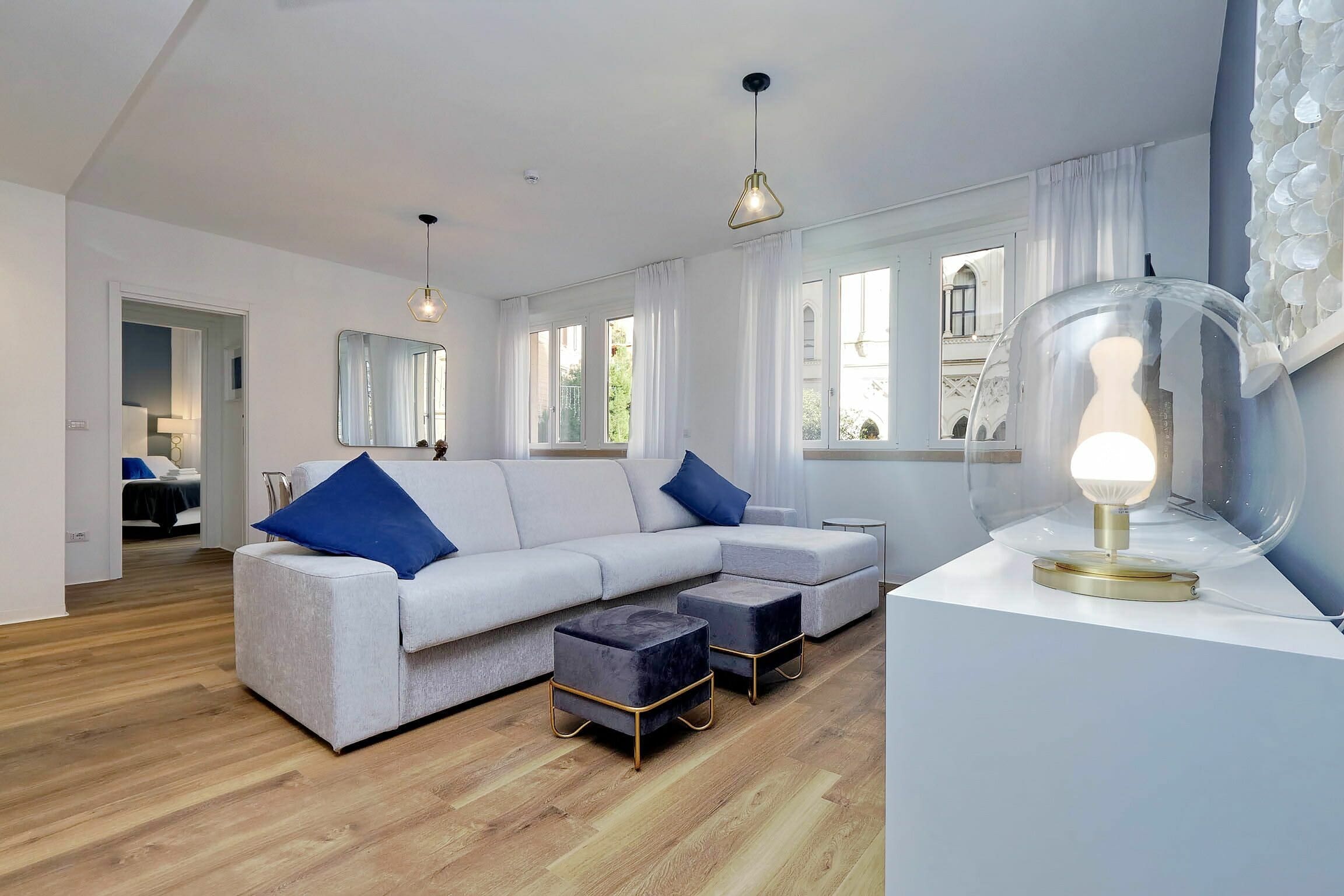 Casa Termini Sforza: Stylish 3-Bedroom Apartment Rental with Air-Con in Termini Rome