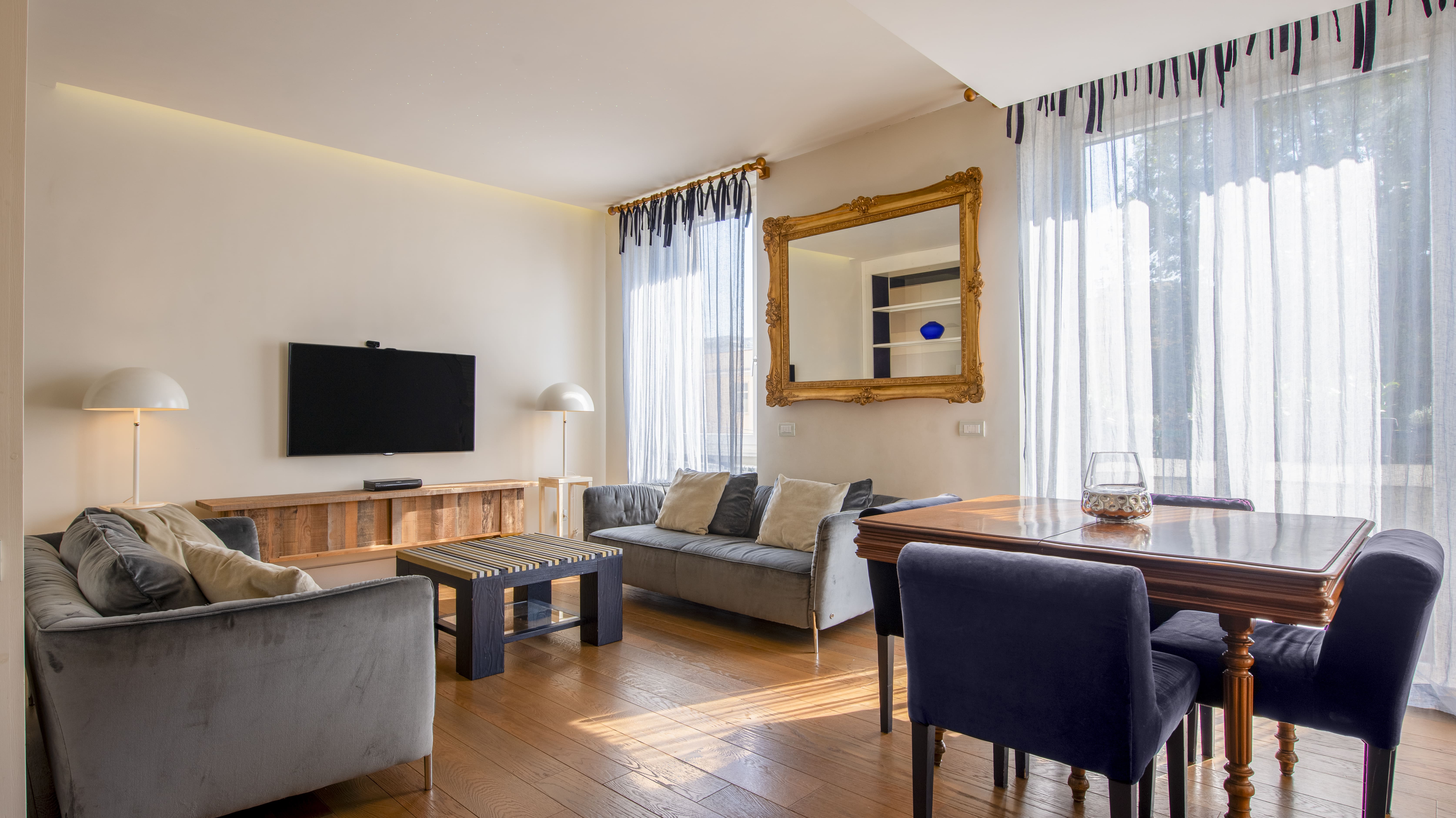 Casa Tiberina Flaminio: Spacious 3-Bedroom Apartment Rental with Air Conditioning, Flaminio Rome