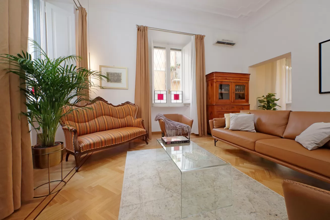 Casa Tiberio Prati Prati 2: Contemporary 4-Bedroom Apartment with Air Conditioning, Apartment Rental Prati Rome