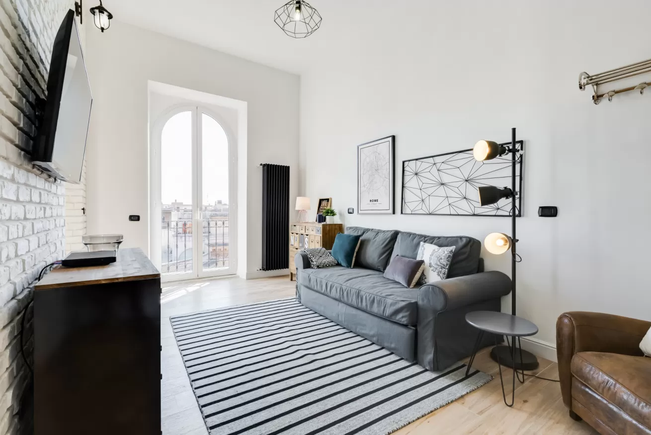 Casa Tiburtina Termini: Spacious 3-Bedroom Apartment with Air-Con in Termini Rome