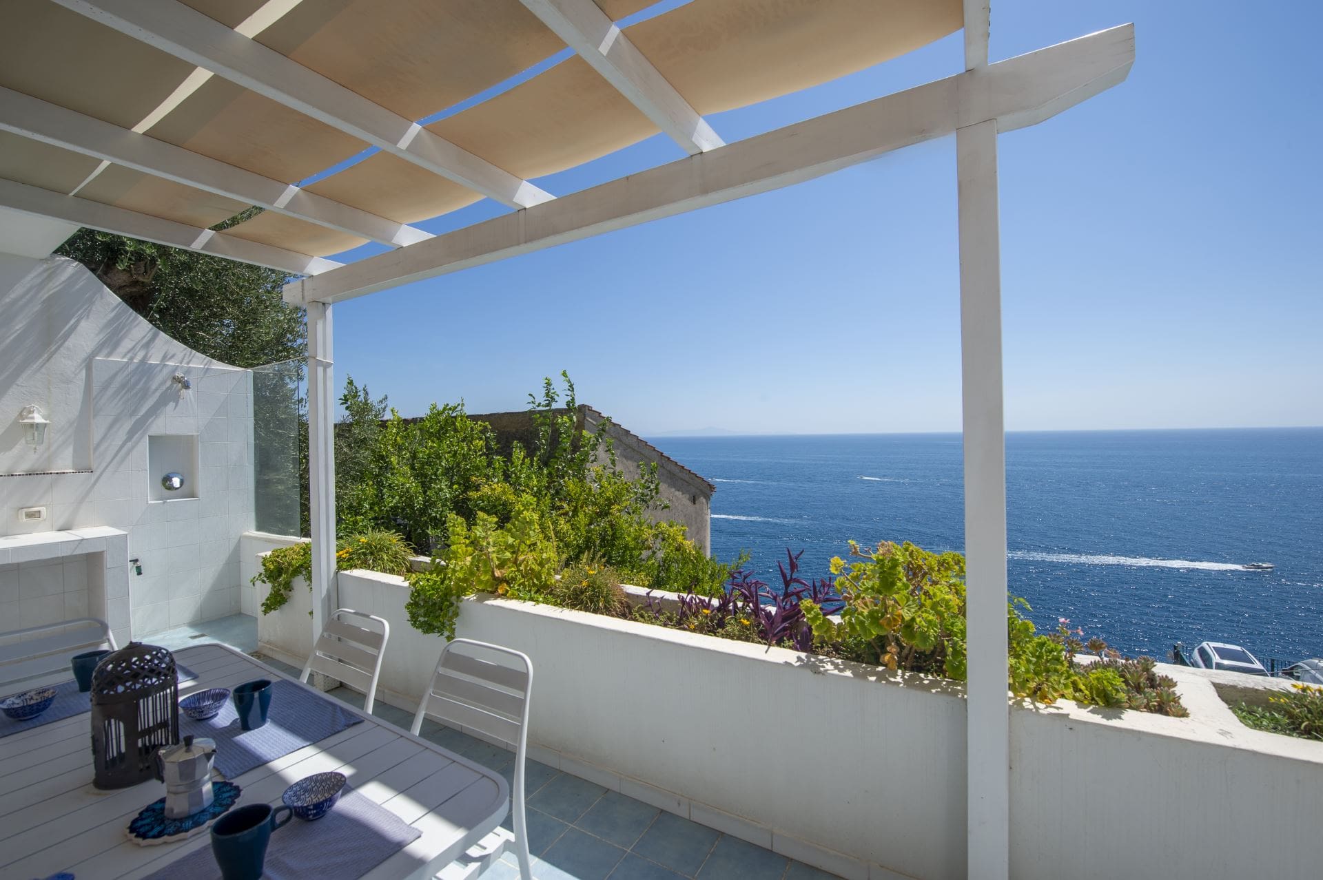 Casa Torre Mare Praiano: Charming 3-Bedroom Apartment Rental with Sea Views, Praiano Amalfi Coast