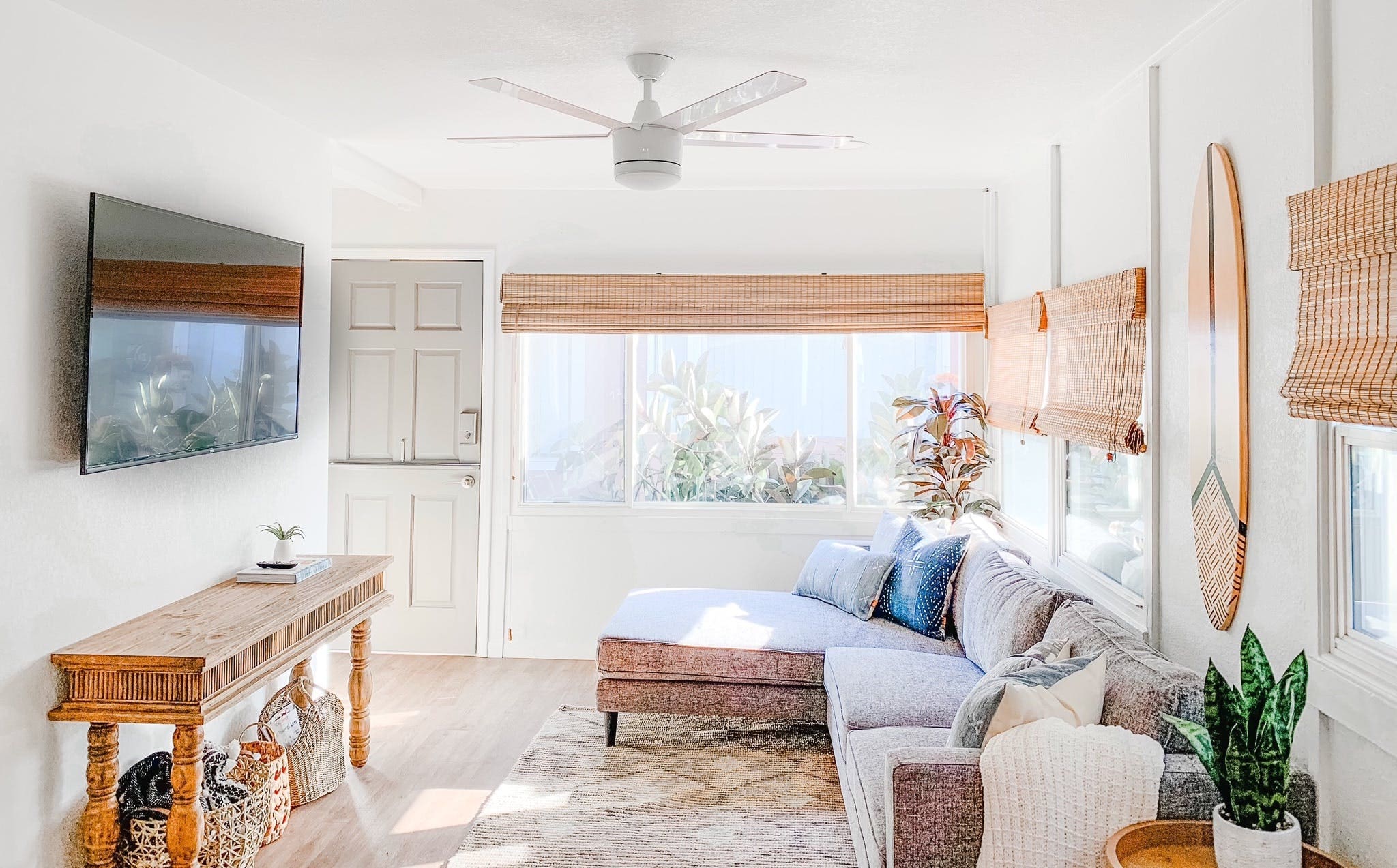 Villa Boreas La Jolla Mission Beach: Charming 2-Bedroom Apartment Rental with Seaview and Beach Access, Mission Beach