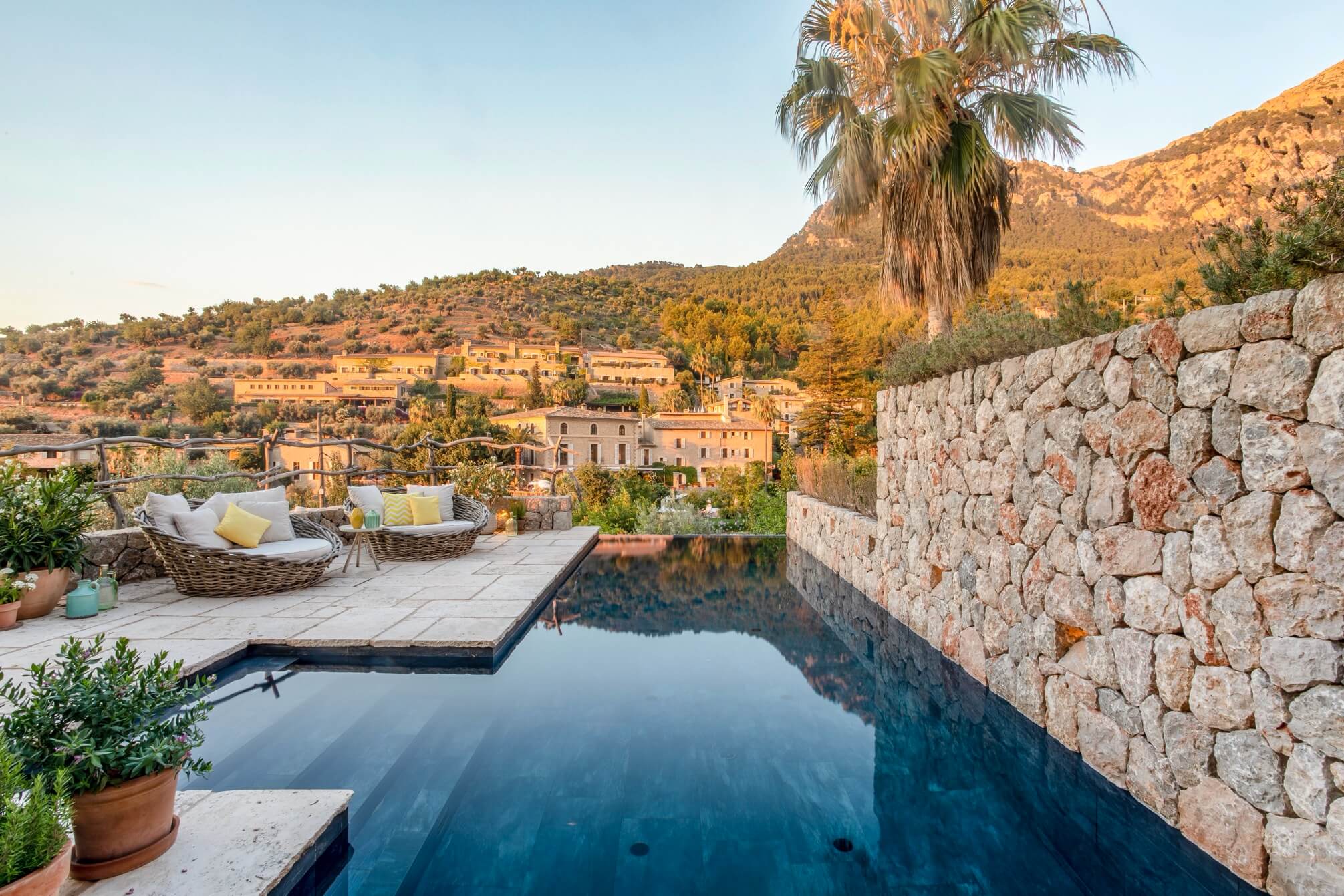 Villa Alborada Son Coll Deià: Luxury 4-Bedroom Apartment with Pool and Sea Views, Deià