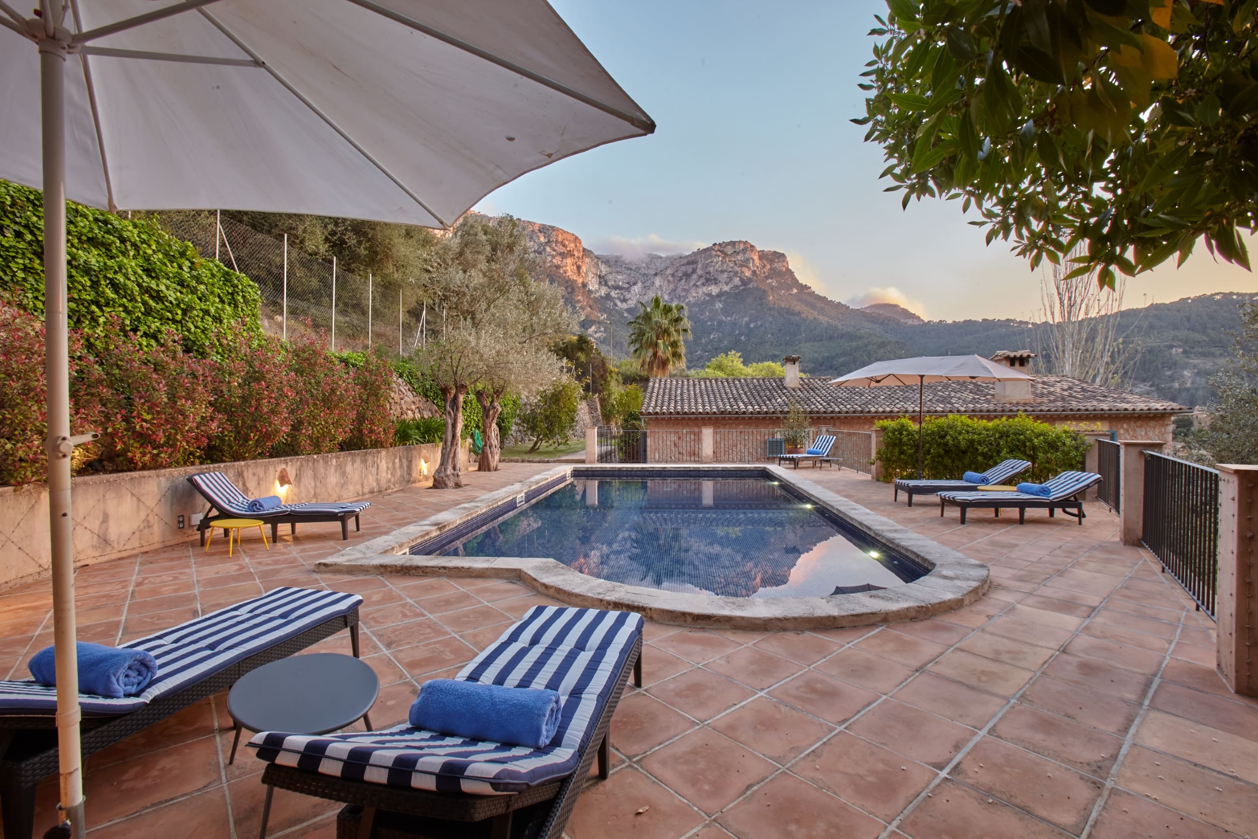 Villa Solano Soller Deià: Elegant 4-Bedroom Apartment with Pool in Deià, Mallorca
