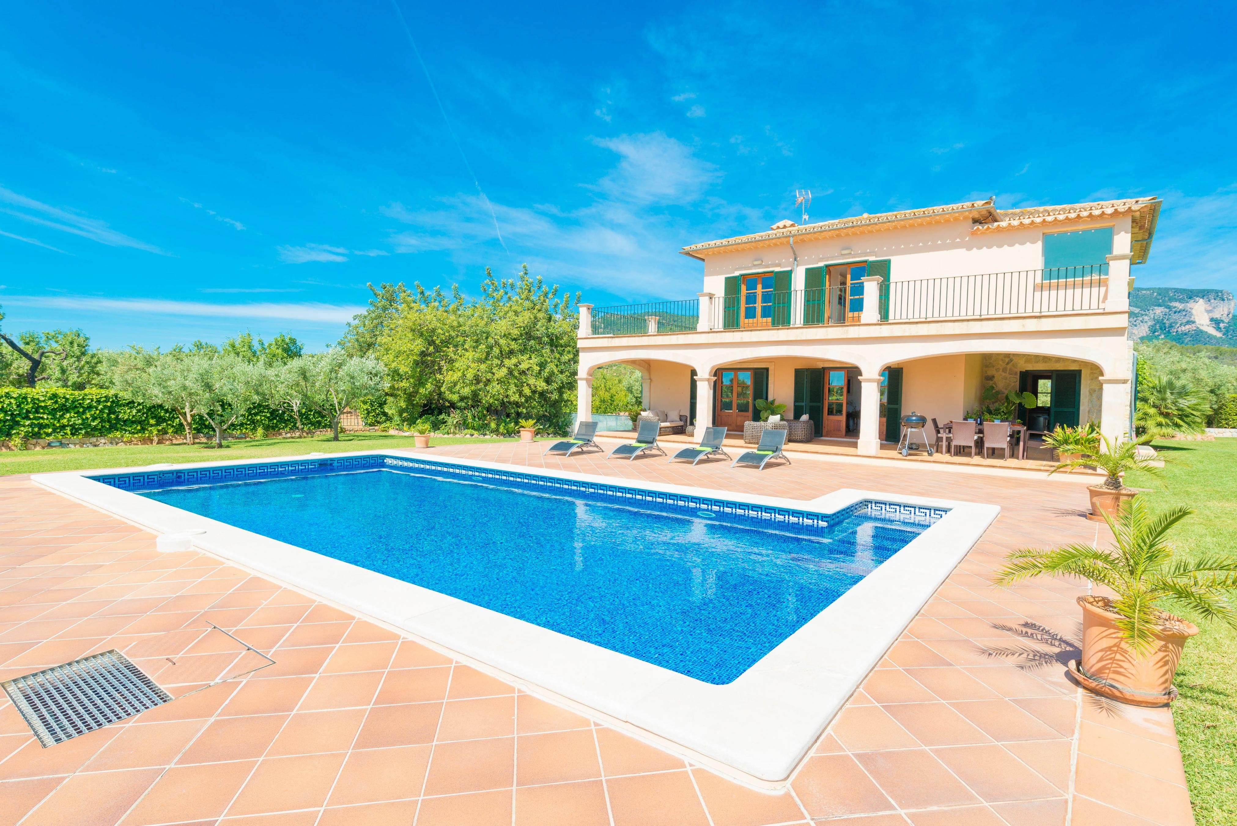 Villa Solano Solleric Inca: Luxury 4-Bedroom Apartment with Pool, Inca, Mallorca