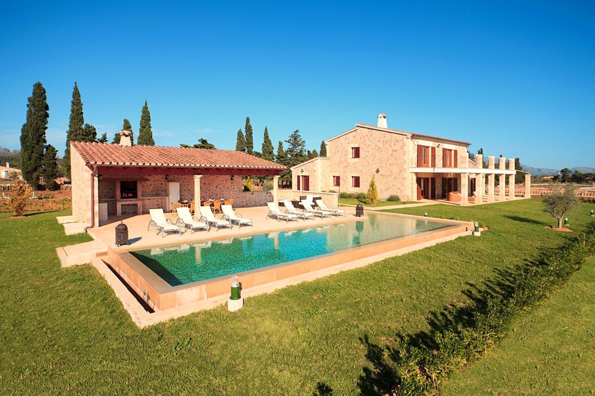Villa Esmeralda Sant Martí Pollença: Seaview 3-Bedroom Apartment with Pool, Pollença