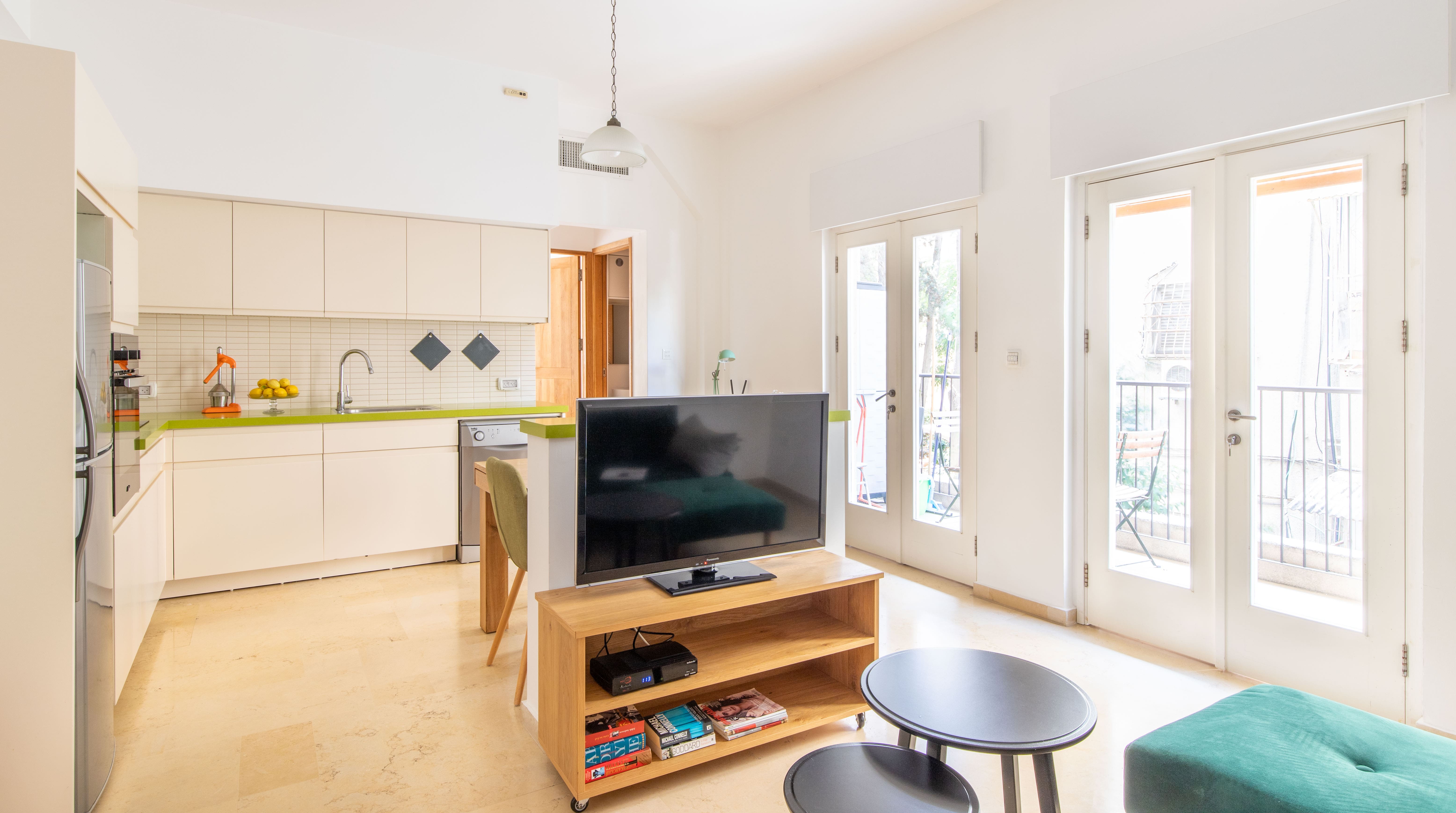 Casa Tzameret Sarona Sarona: Chic 1-Bedroom Apartment with Air-Con in Sarona, Tel Aviv