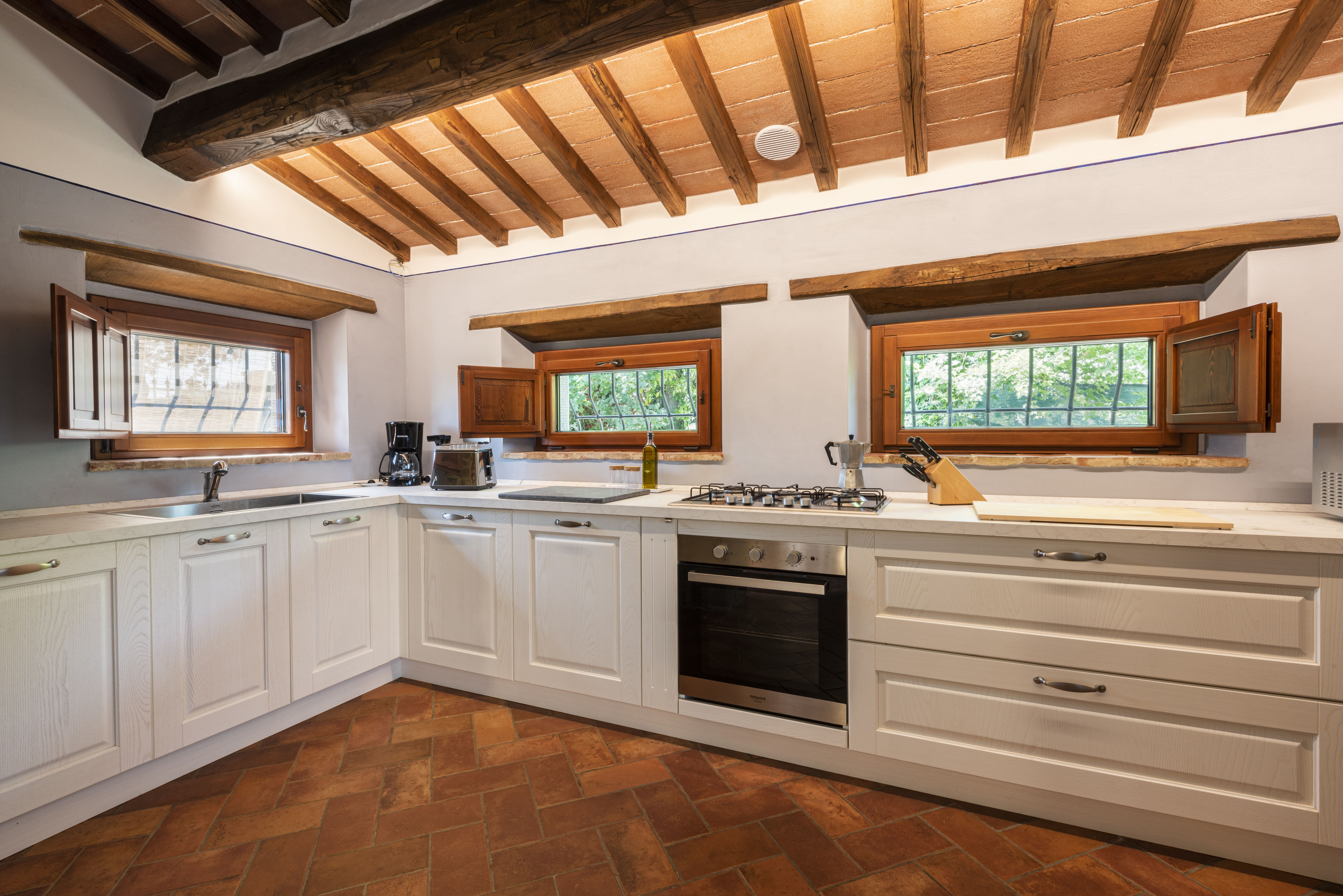 Casa Valdichiana Cortona: Charming 3-Bedroom Apartment with Infinity Pool in Cortona, Tuscany